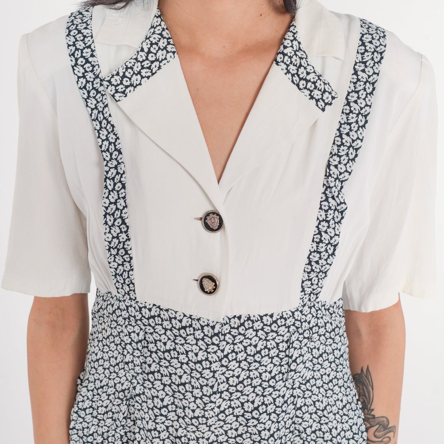 90s Floral White Romper Suspender Shorts Button-Up Empire Waist Medium M
