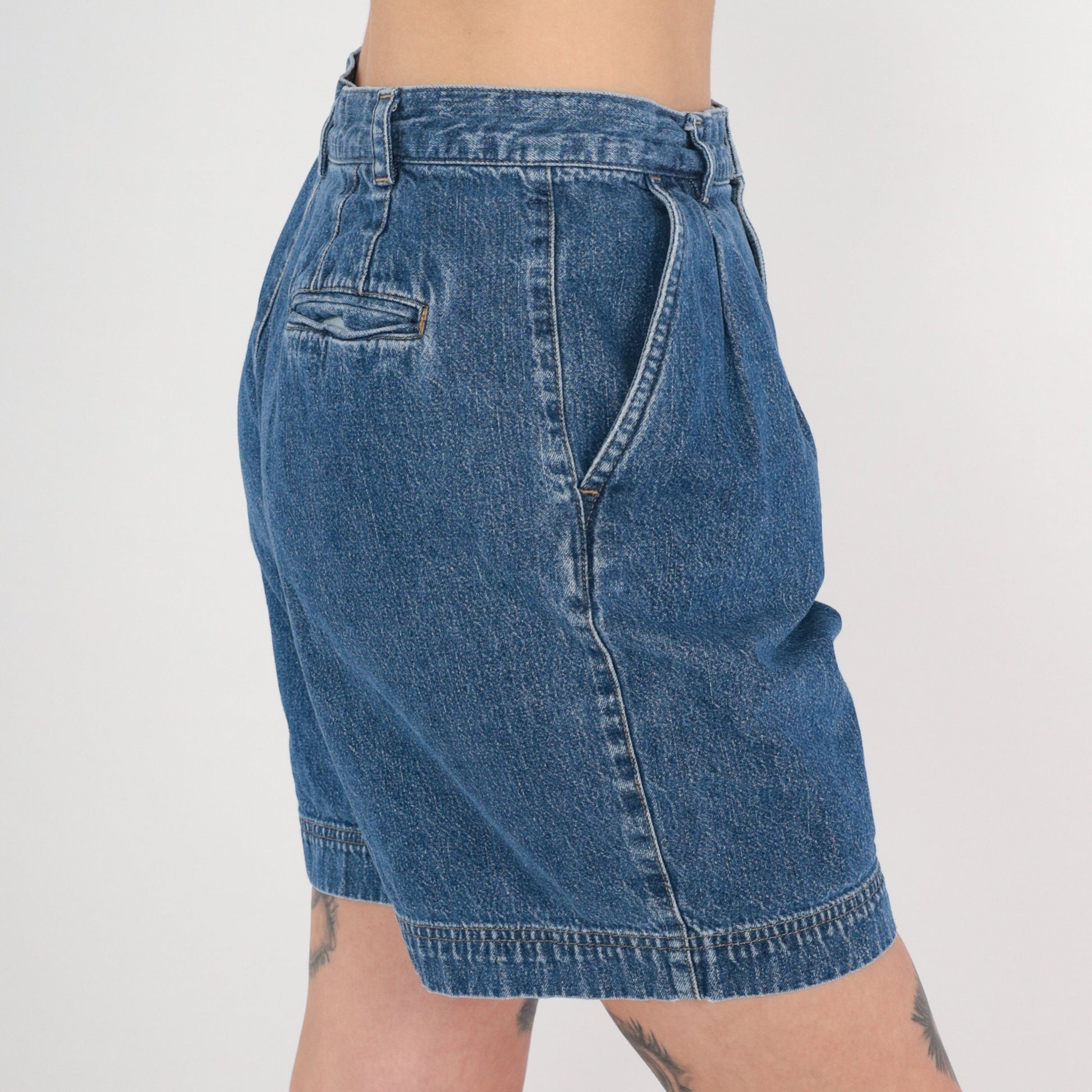 90s Liz Claiborne Pleated Jean Shorts High Waisted Blue Denim Petite Medium