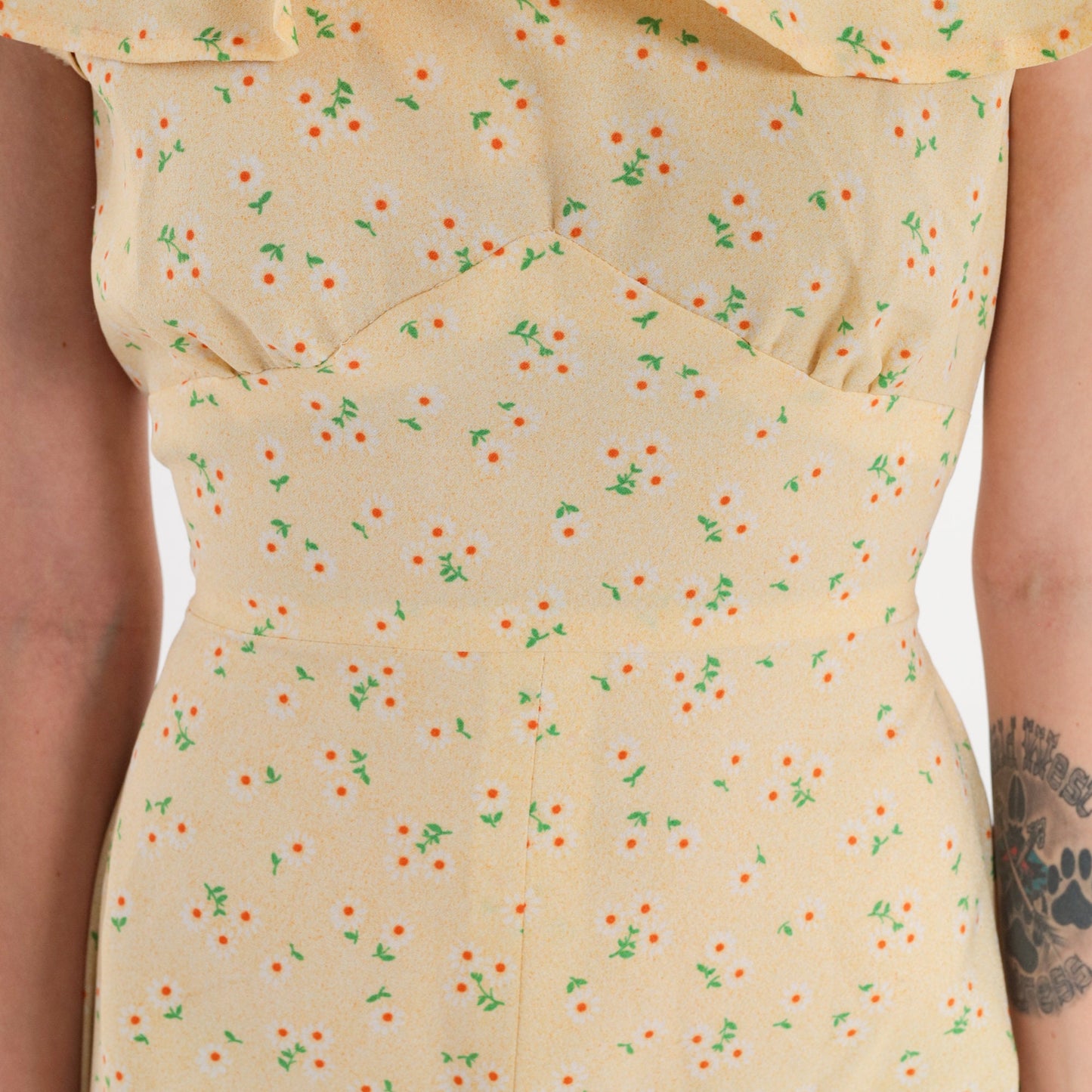 70s Yellow Floral Babydoll Mini Dress Flutter Sleeve Empire Waist Small