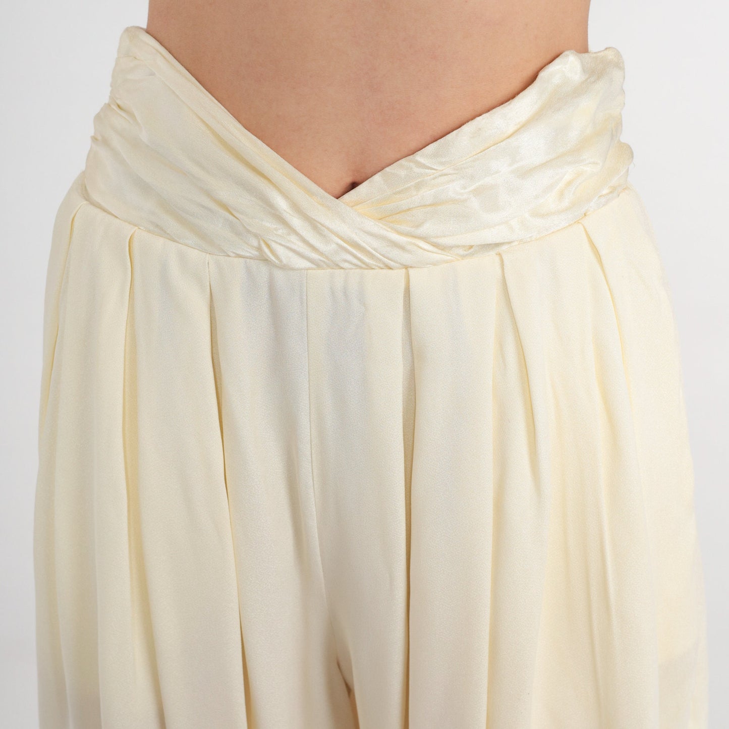 90s Clio Cream High-Waisted Tapered Pants Small