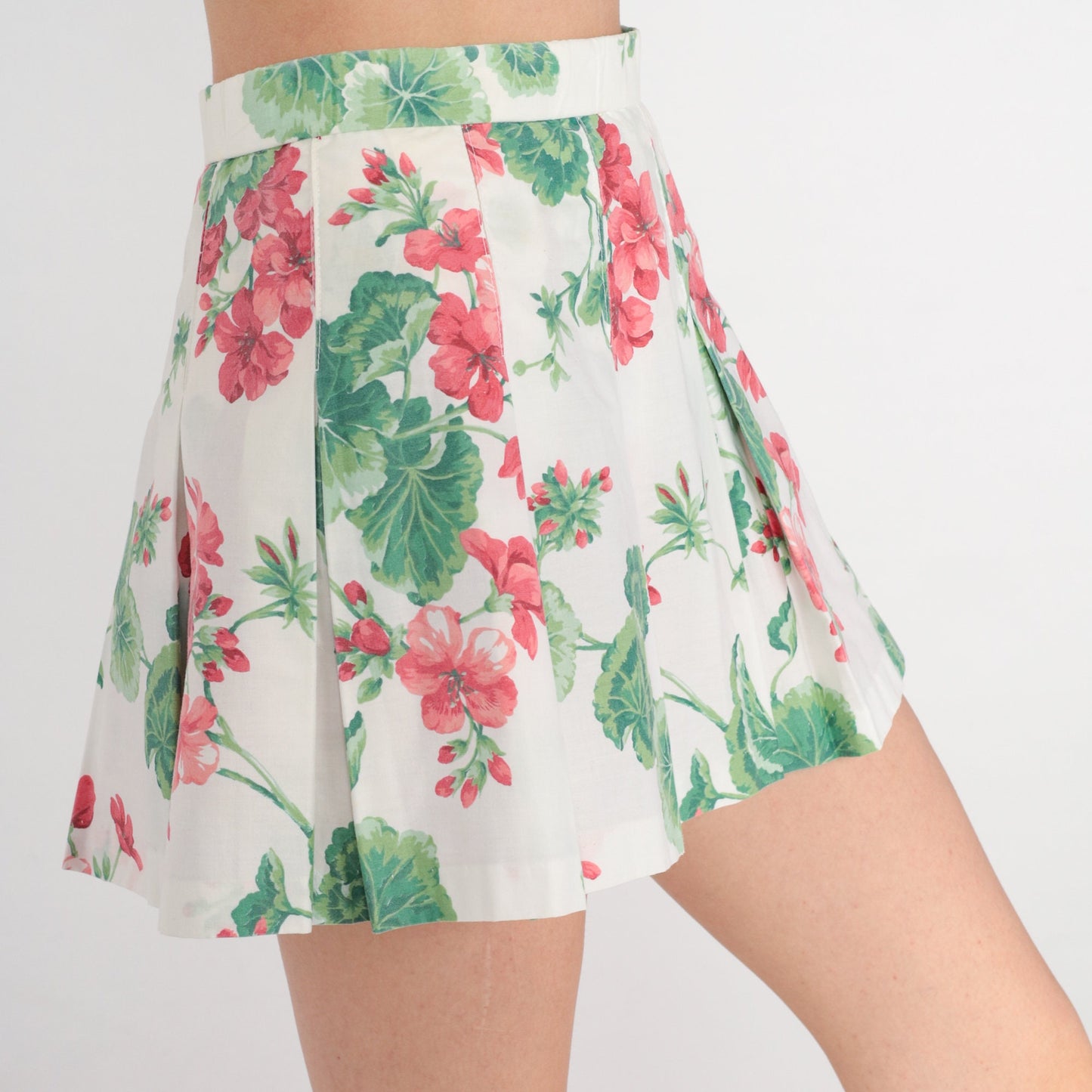 80s Floral Pleated Tennis Skirt White Mini High Waist Red Green Extra Small