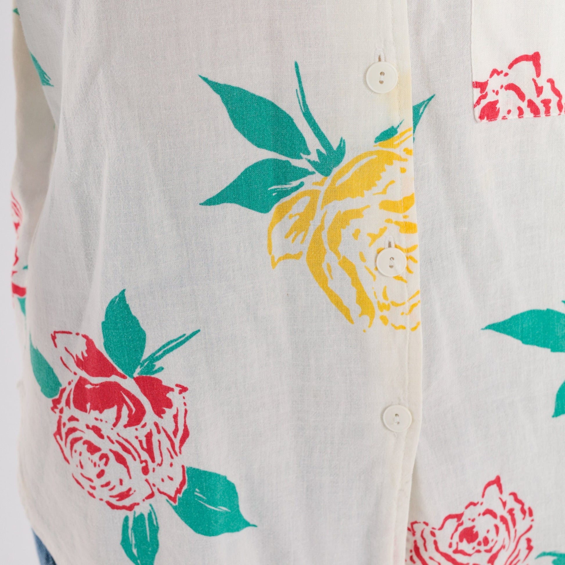 90s Rose Floral White Button-Up Blouse Short Sleeve Collared Top Medium M