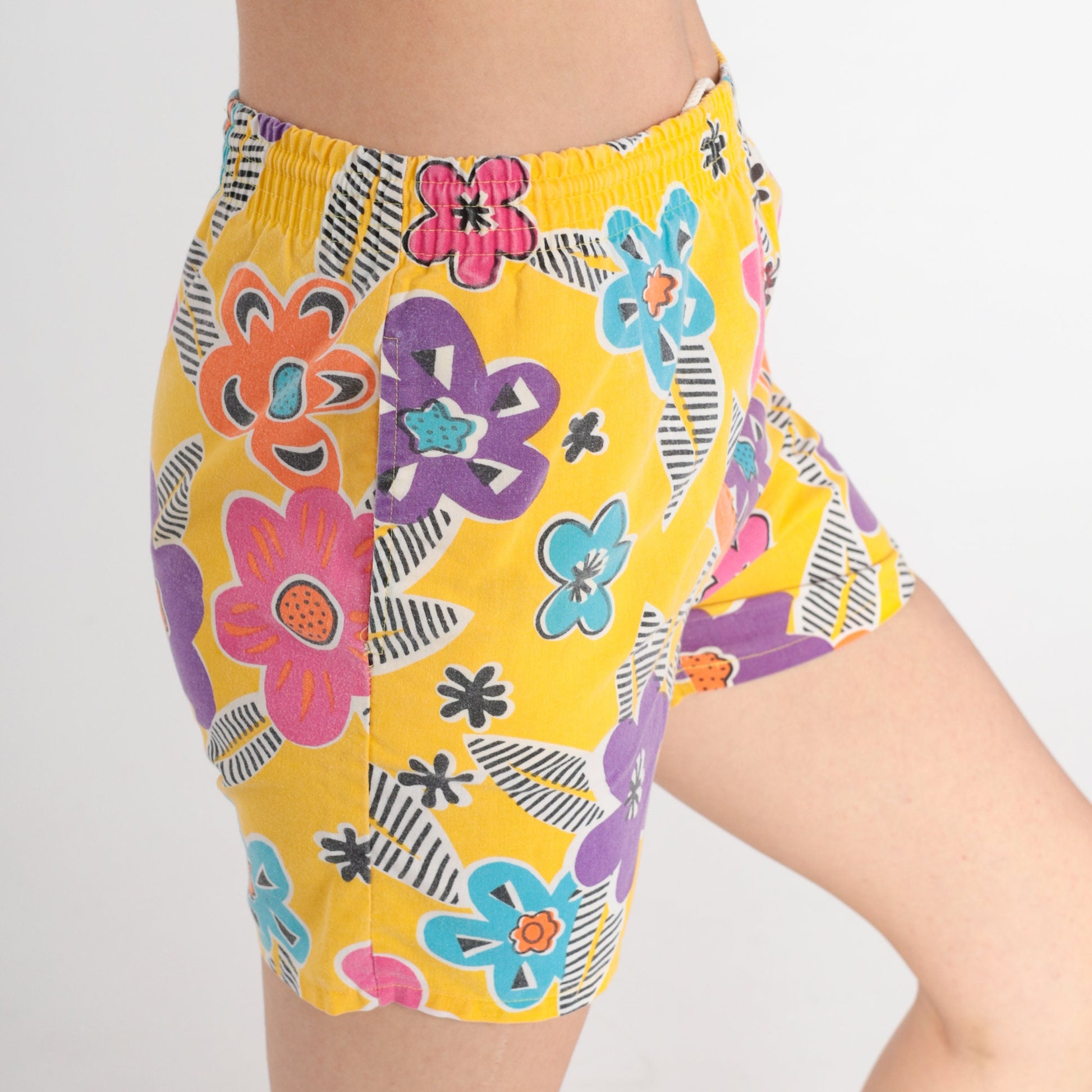 90s Yellow Floral Print Shorts High Waist Drawstring Beach Small S