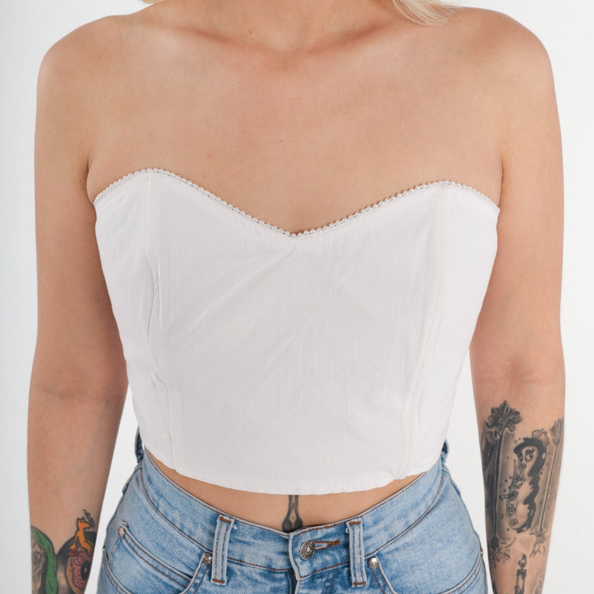 80s White Bustier Crop Top Pearl Beaded Sweetheart Neckline Smocked Medium