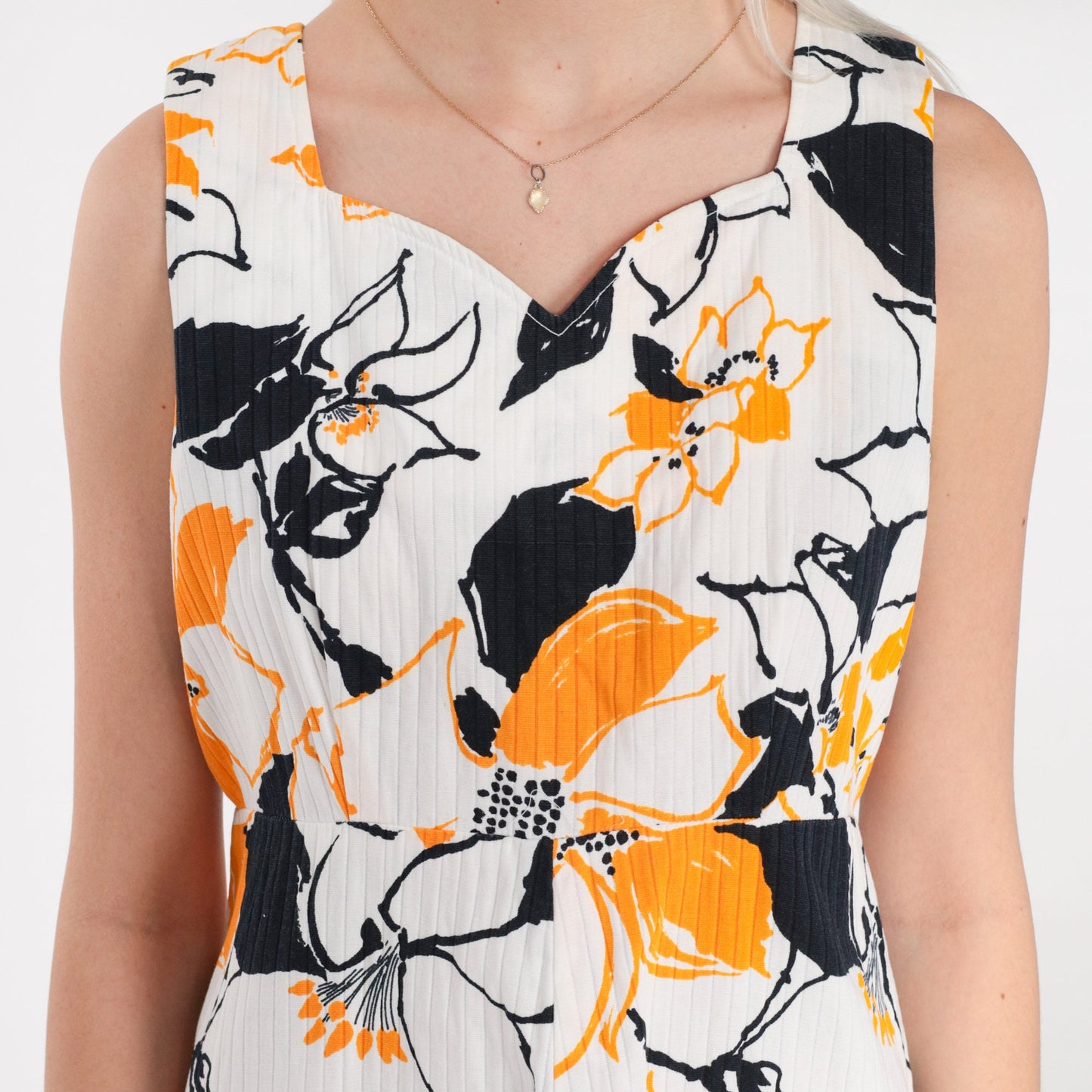60s Floral Shift Dress White Orange Black Tropical Print Sweetheart Mini Medium M