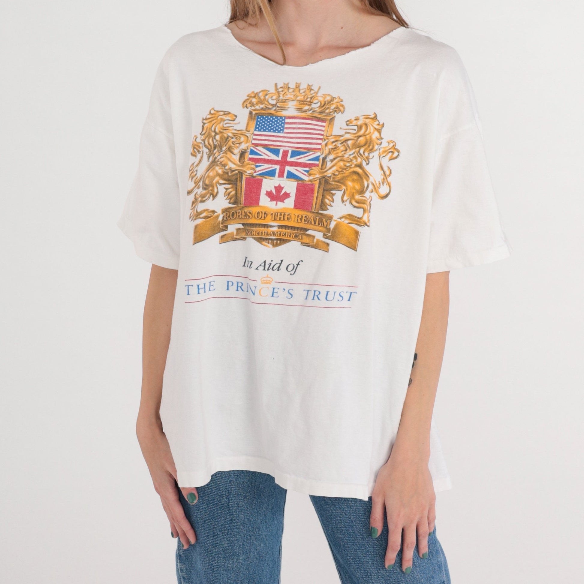 90s Prince's Trust Robes of the Realm Graphic T-Shirt White North America Large L