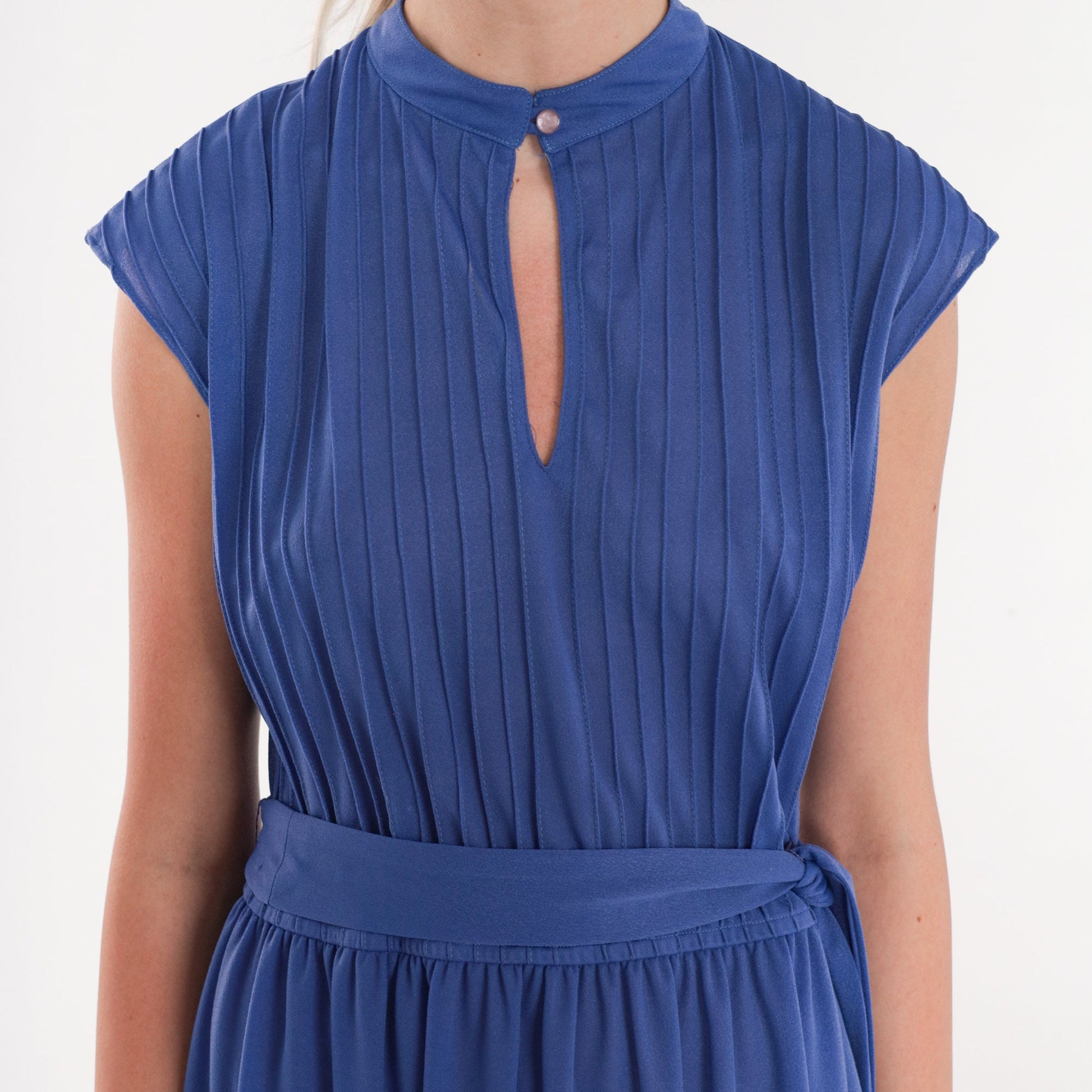 70s Purple Keyhole Midi Dress Cap Sleeve High Waisted Pleated Small Medium