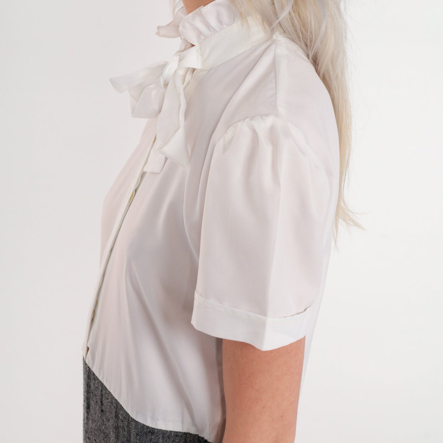 70s Ascot Tie Mini Dress Button-Up Puff Sleeve White Grey Wool Small S