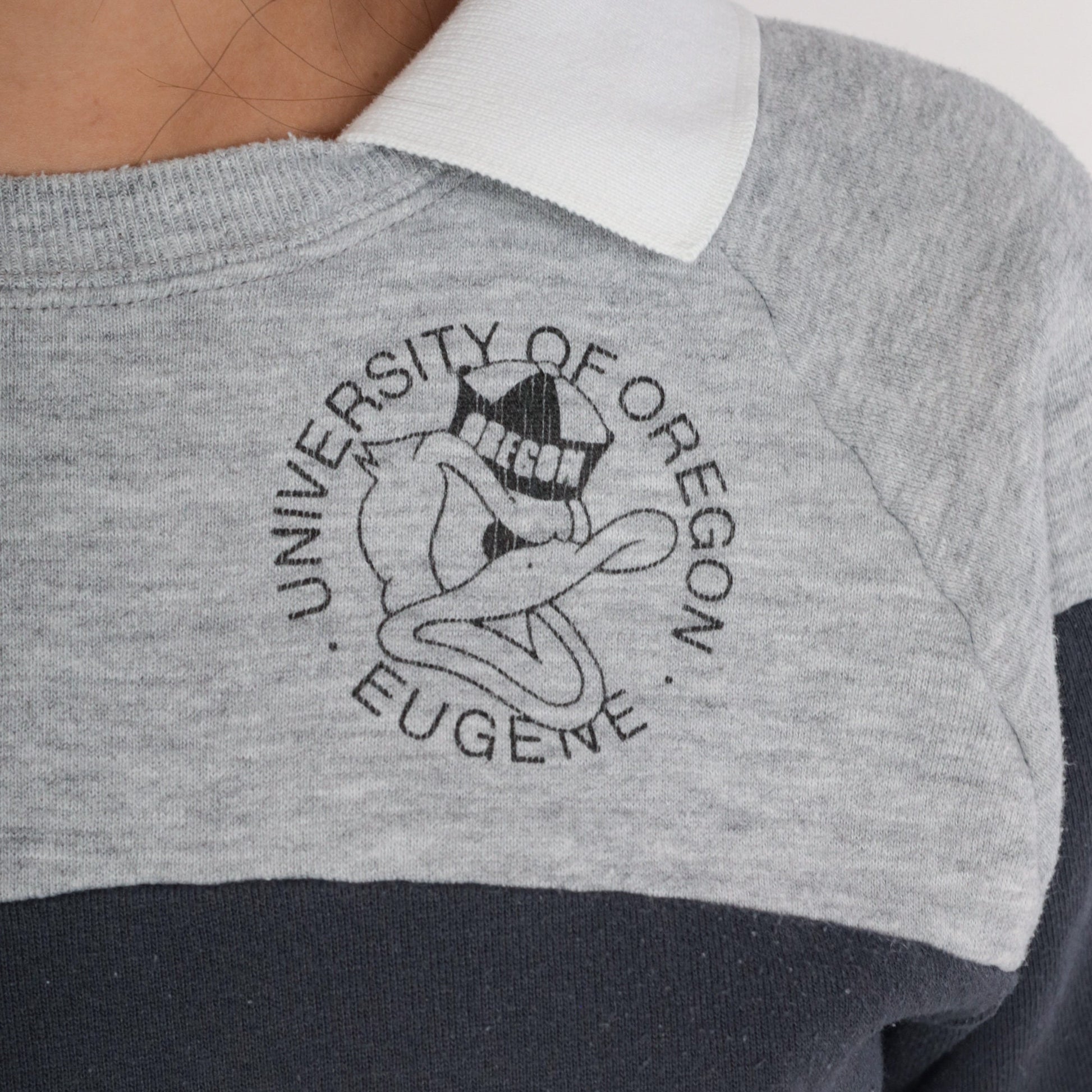 80s University of Oregon Ducks Raglan Sweatshirt Grey Collared Small