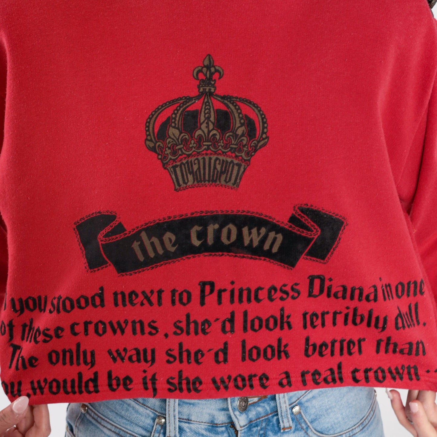 90s The Crown Princess Diana Graphic Crop Top Red Long Sleeve Medium