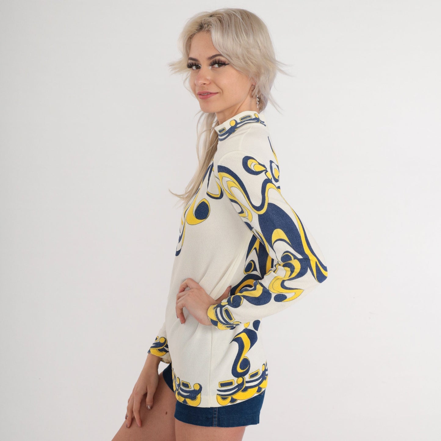 70s Psychedelic Swirl Print Mock Neck Blouse Long Sleeve White Small