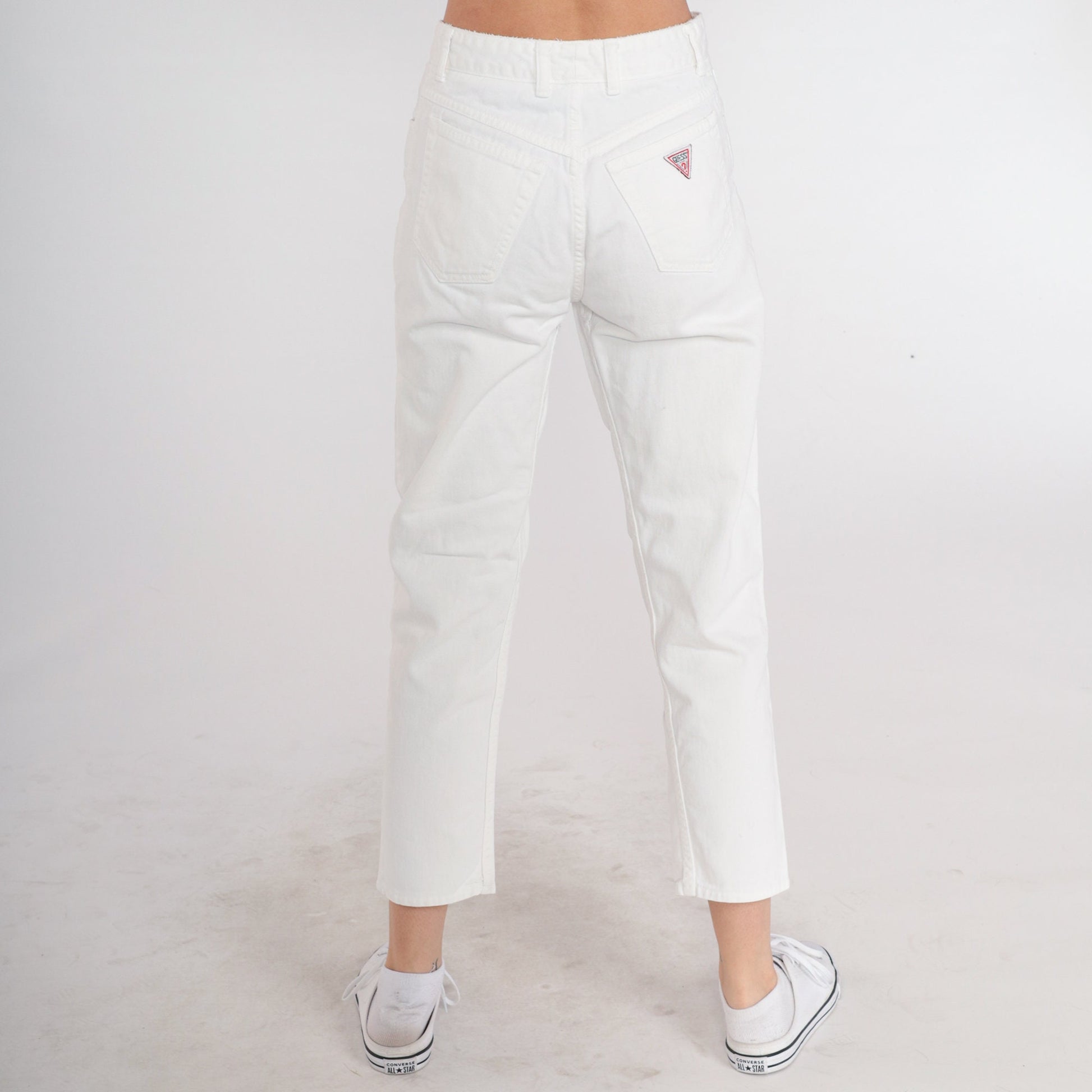 90s Guess White Denim High-Waist Mom Jeans Slim Tapered Small S