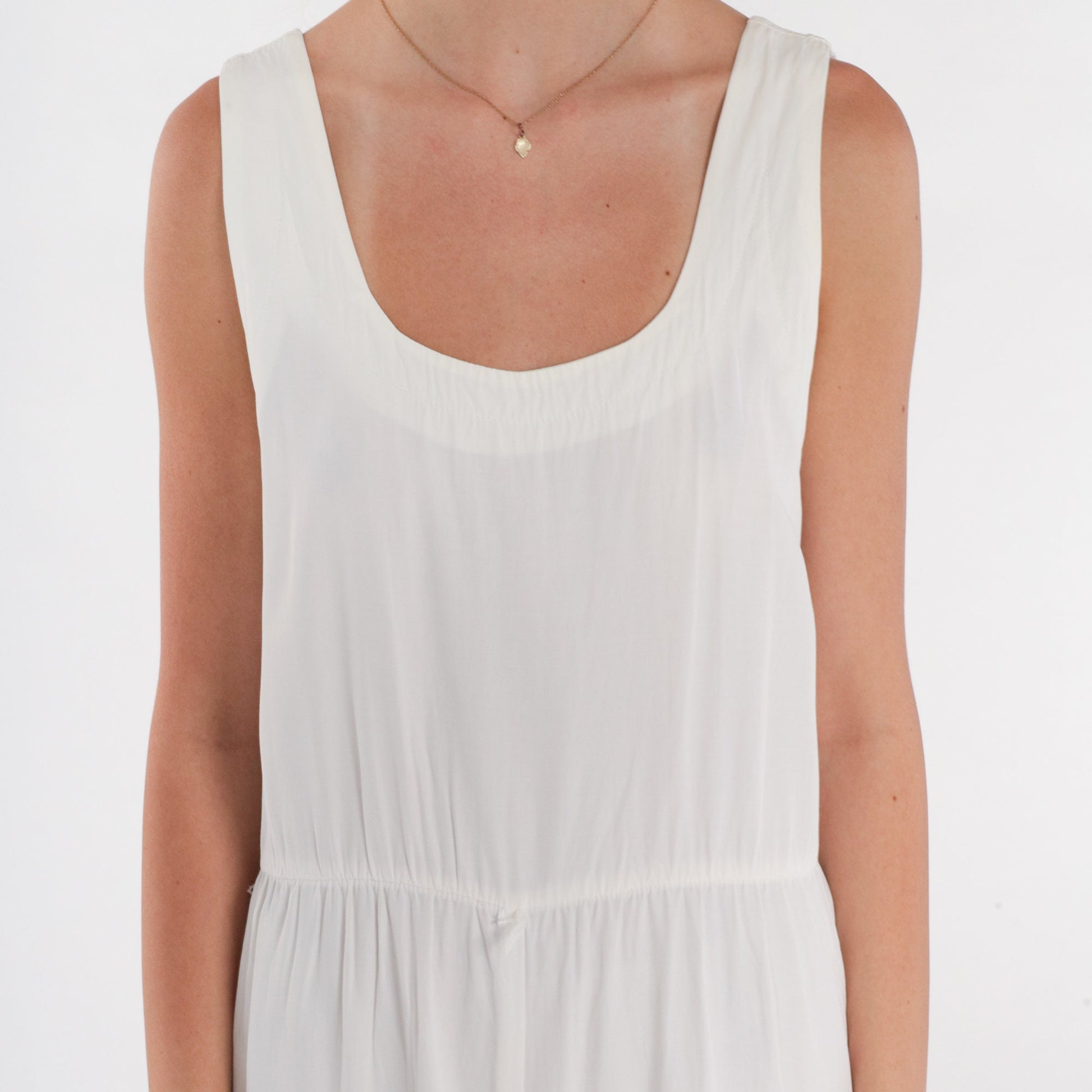 80s White Sleeveless Jumpsuit High Waist Scoop Neck Tapered Small