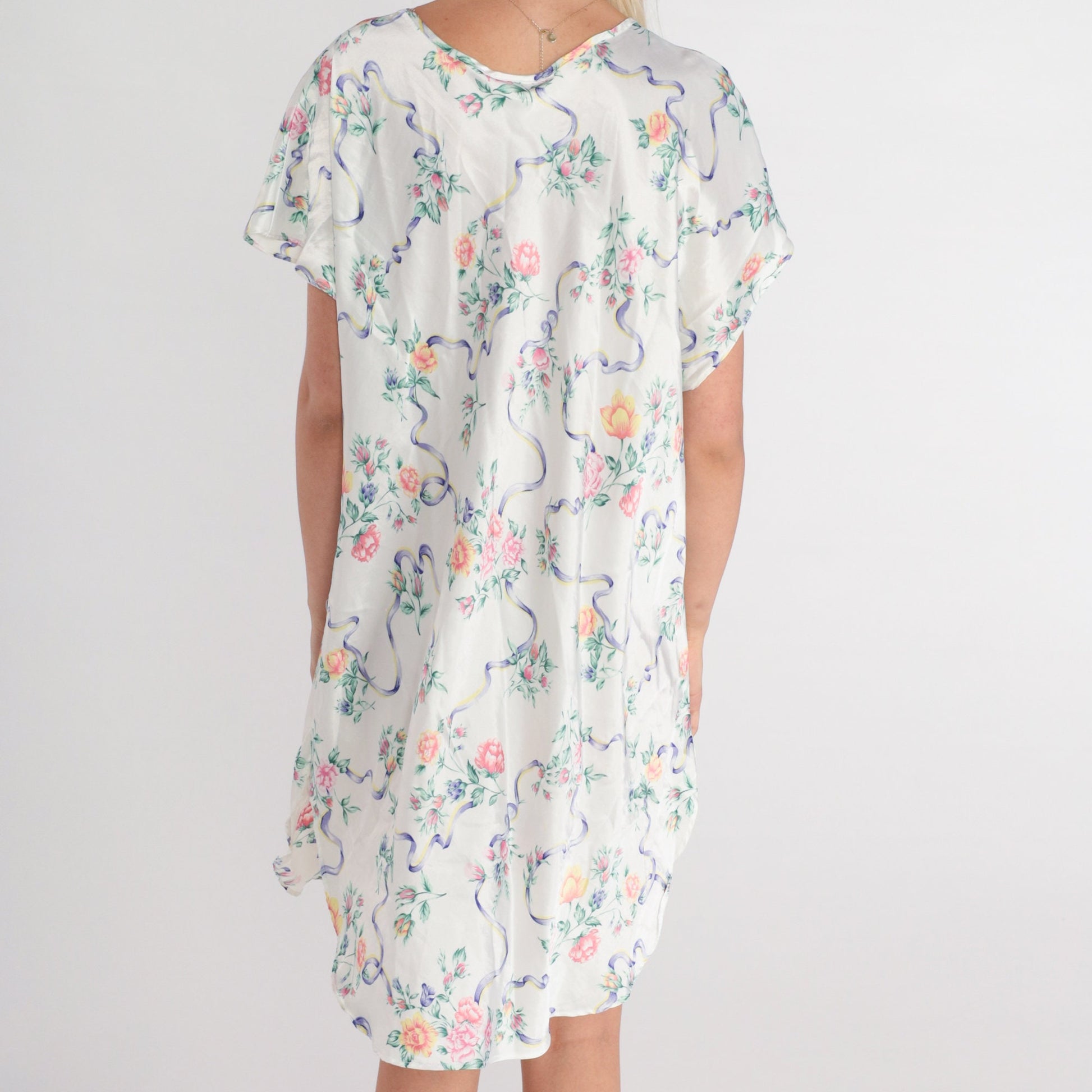90s White Floral Satin Nightgown Short Sleeve V-Neck Slip Dress Large