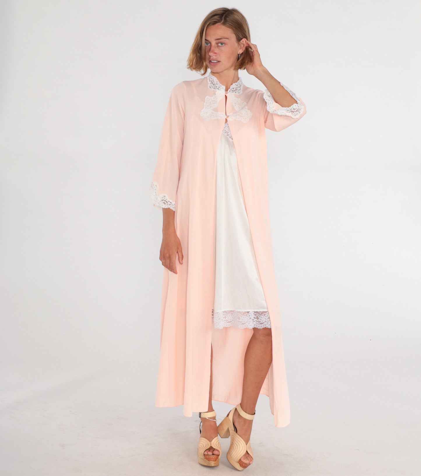70s Pink Lace Trim Pajama Robe Maxi Button Front Nightgown Small Medium