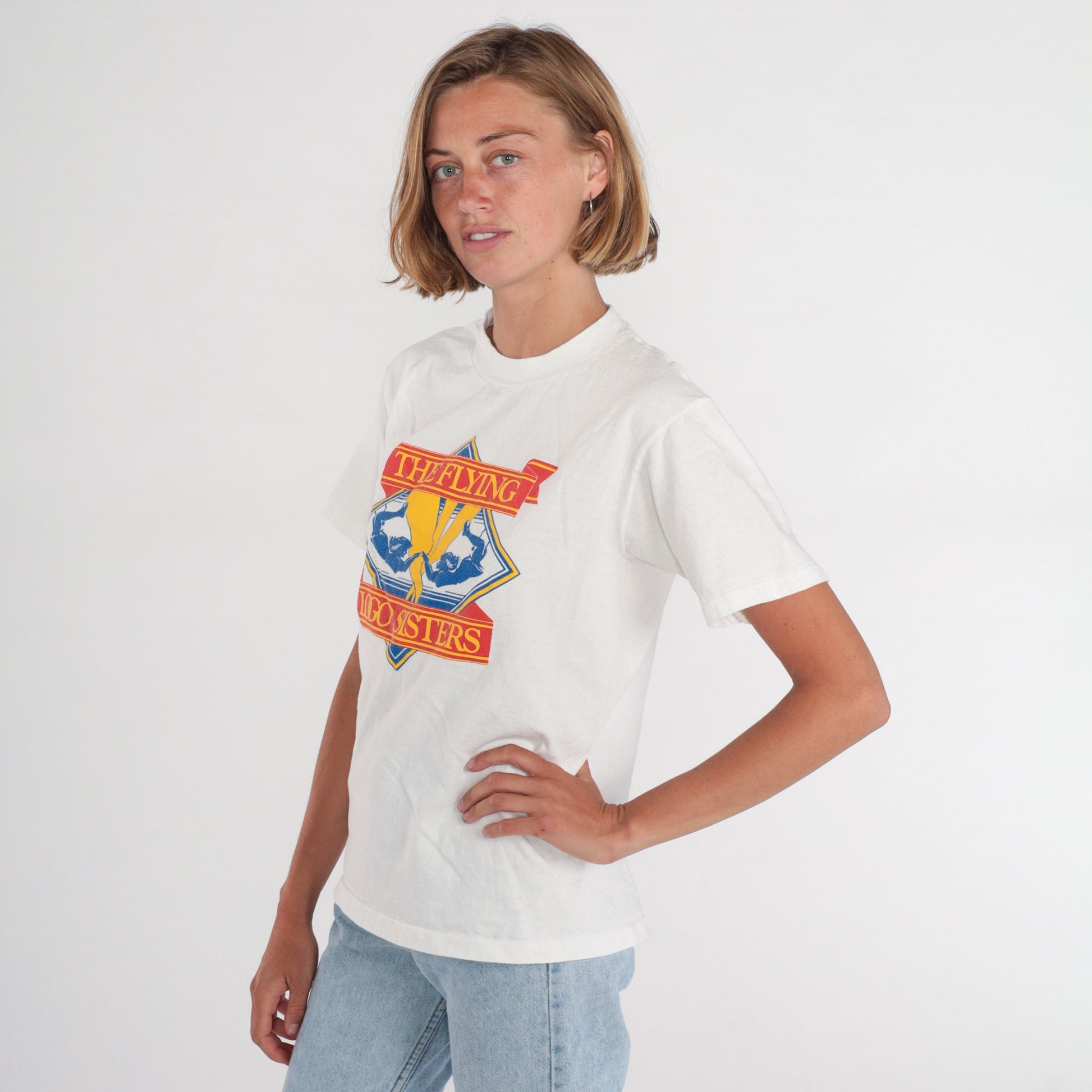 90s The Flying Logo Sisters Circus Graphic T-Shirt White Single Stitch Small
