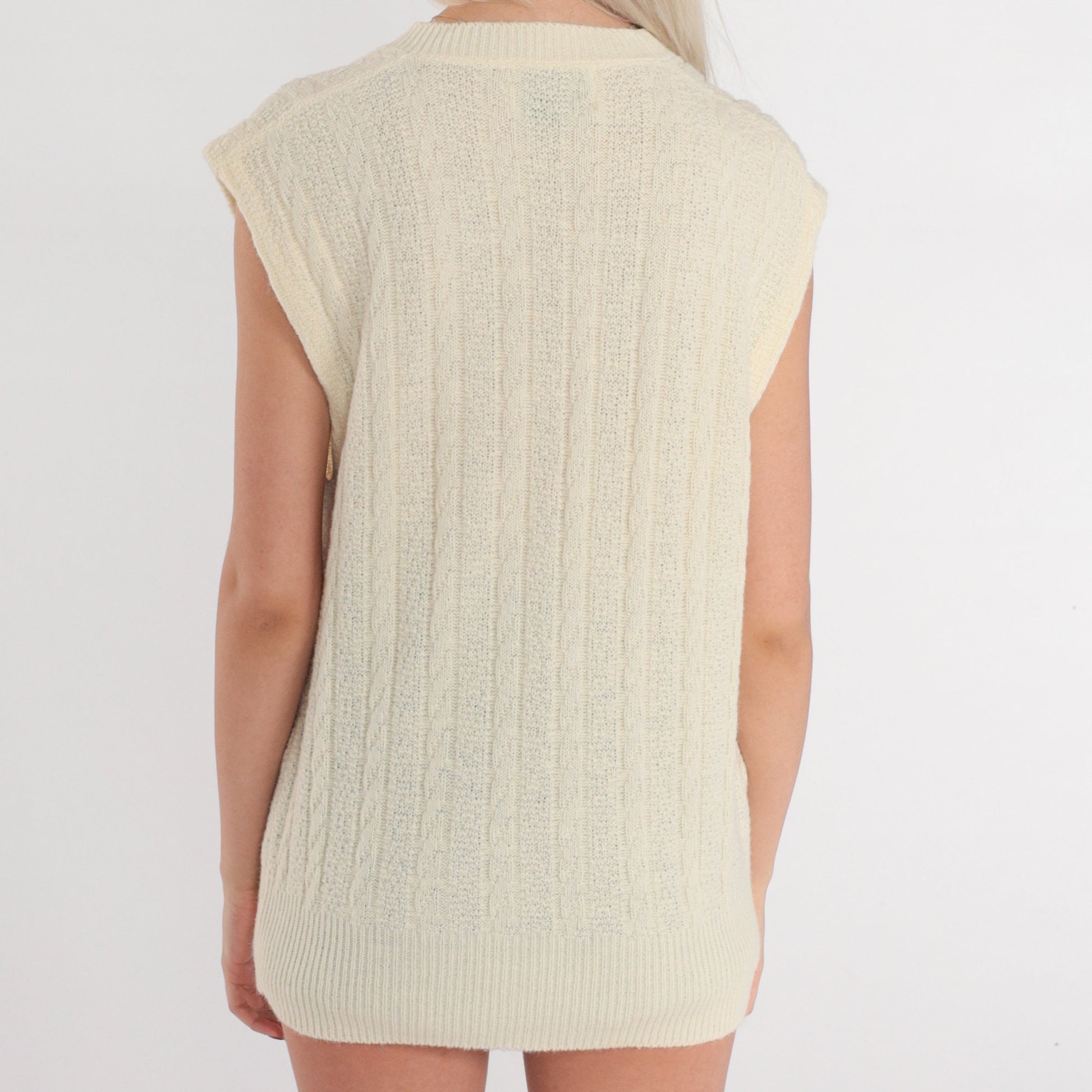 70s Cable Knit Sweater Vest Cream V-Neck Sleeveless Pullover Medium