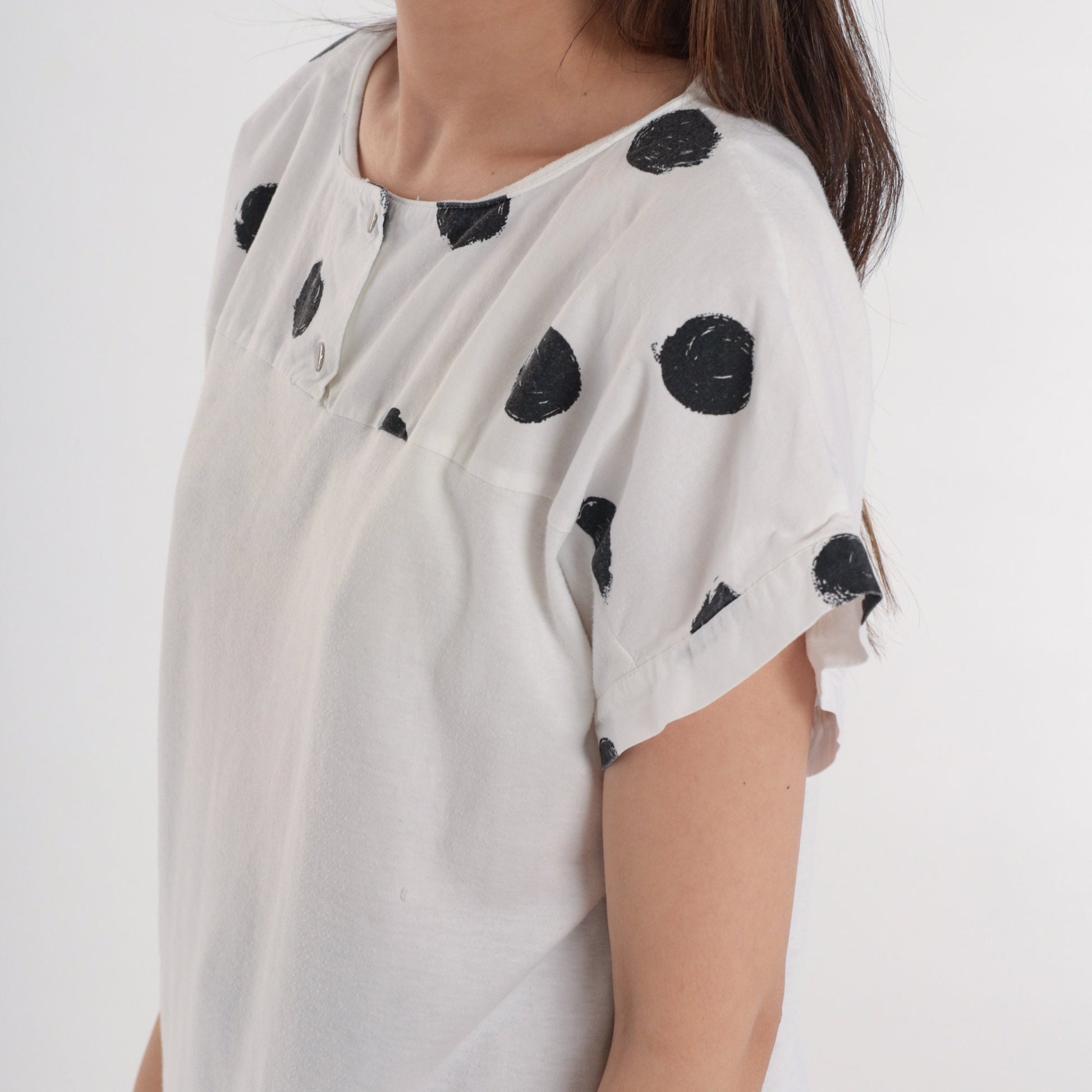 90s Polka Dot Henley Shirt White Black Short Sleeve Button Tee Medium