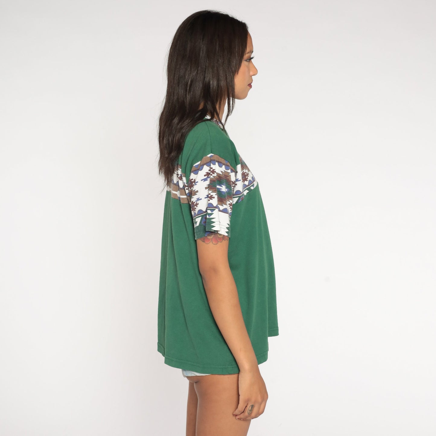 90s Southwestern Geometric T-Shirt Green Ringer Neckline Large L
