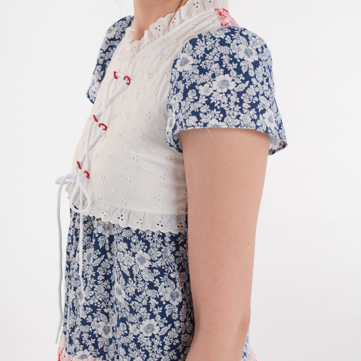 70s Floral Tiered Mini Dress Puff Sleeve White Eyelet Lace-Up Red Blue Petite XXS