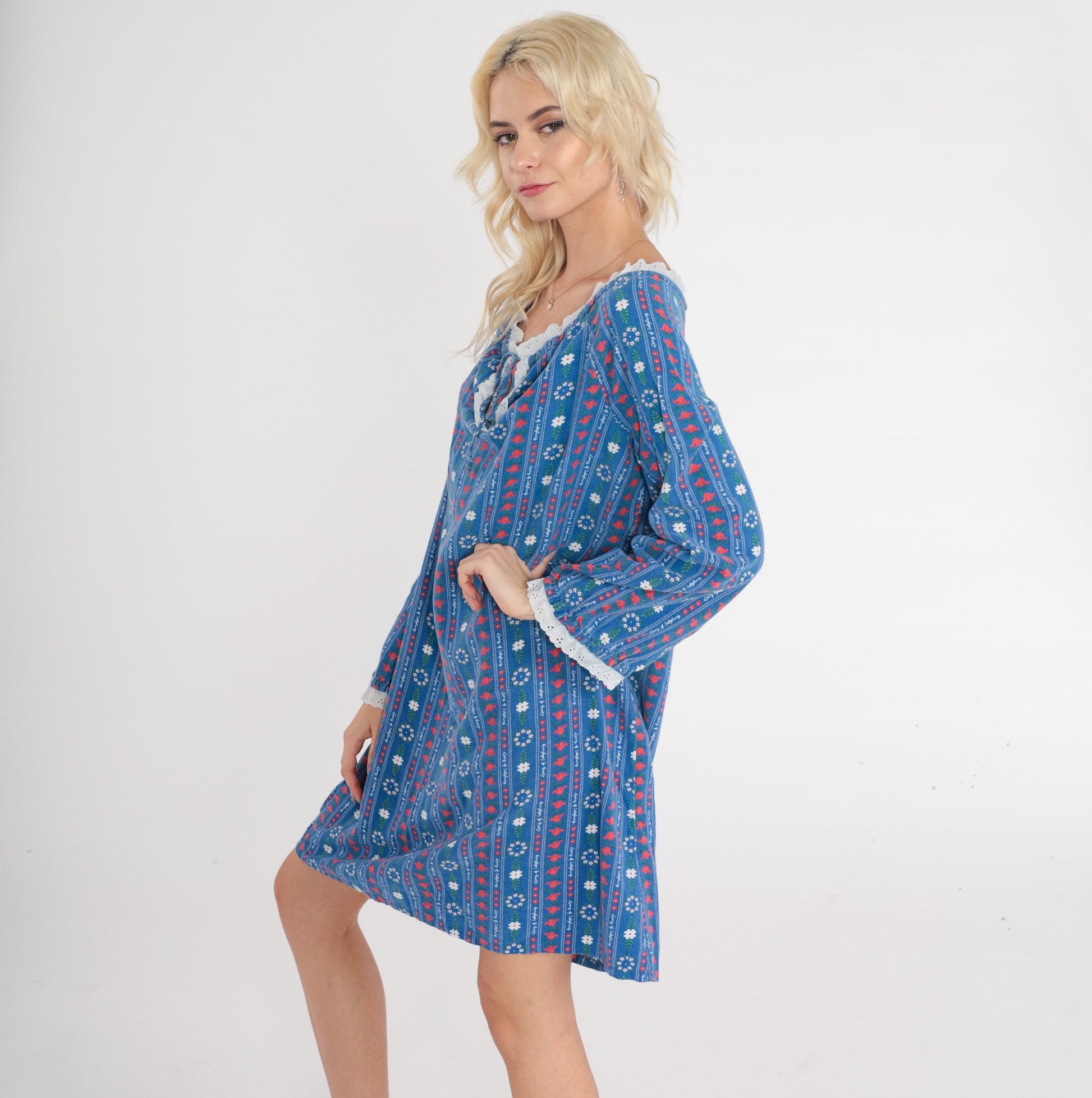 70s Lanz of Salzburg Floral Nightgown Eyelet Lace Keyhole Neck Blue Medium