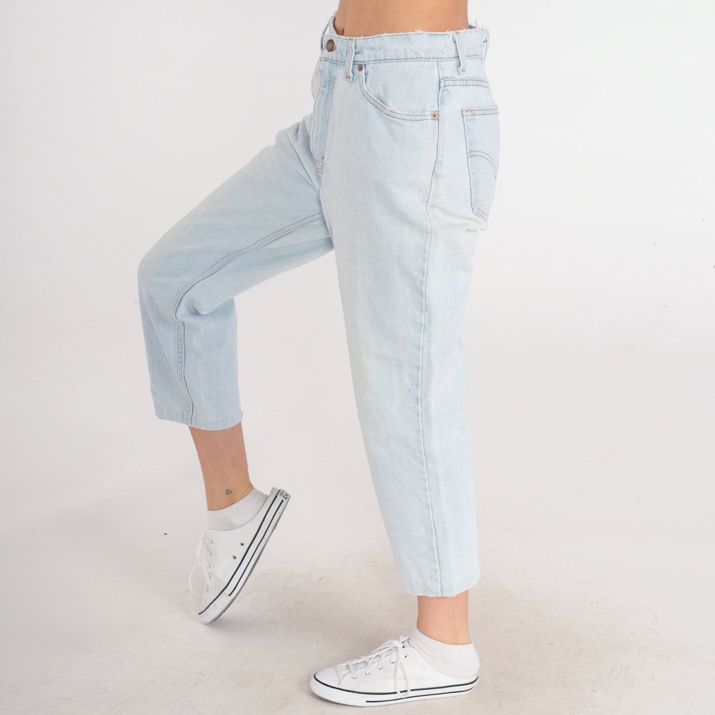 90s Levi's 512 High-Rise Mom Jeans Light Wash Tapered Cropped Medium Short