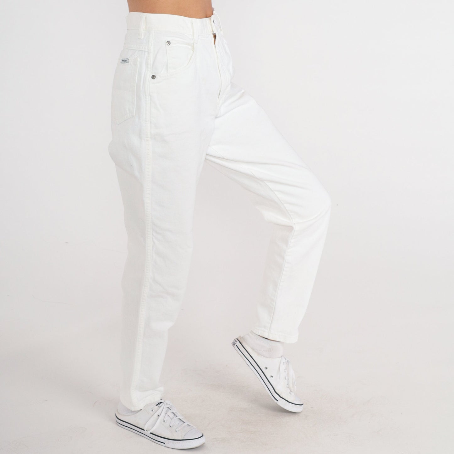 90s Crossroads White Denim High-Waisted Tapered Mom Jeans Small