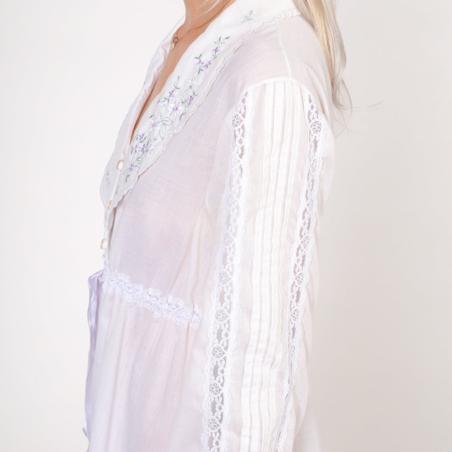 70s White Babydoll Robe Floral Embroidered Mini Dress Long Sleeve Extra Small XS