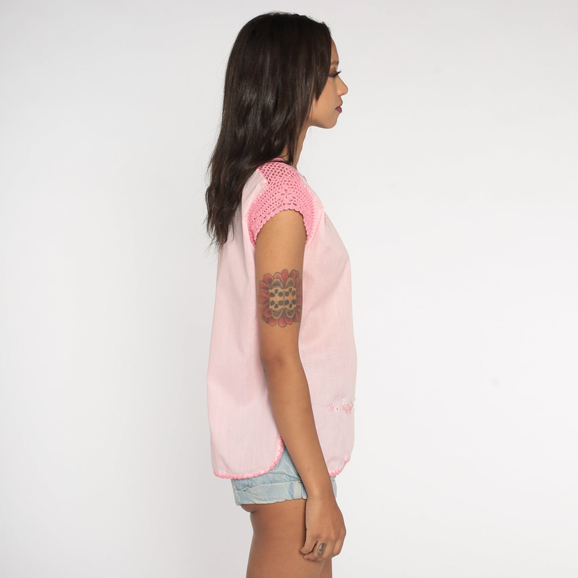80s Baby Pink Floral Embroidered Blouse Crochet Cap Sleeve Small