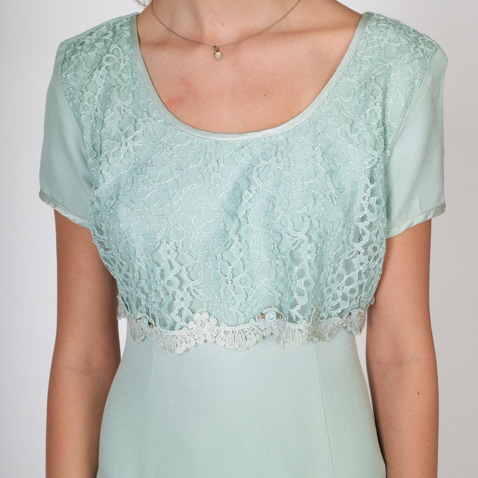 90s Seafoam Lace Mini Dress Rosette Short Sleeve Shift Scoop Neck Small