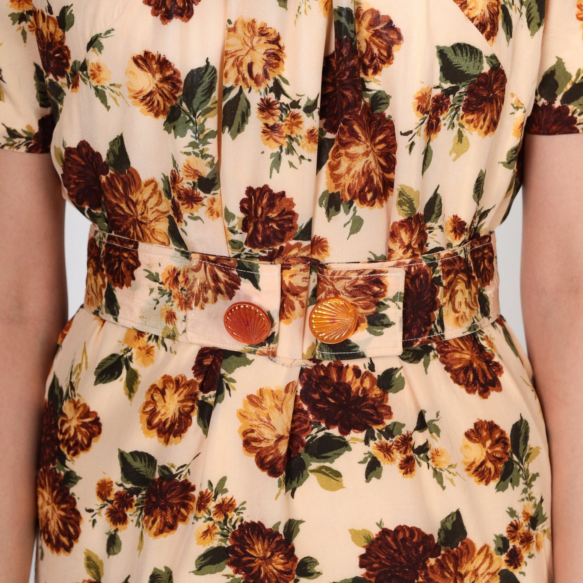 1960s Floral Peach Pencil Dress Matching Belt Short Sleeve Small S