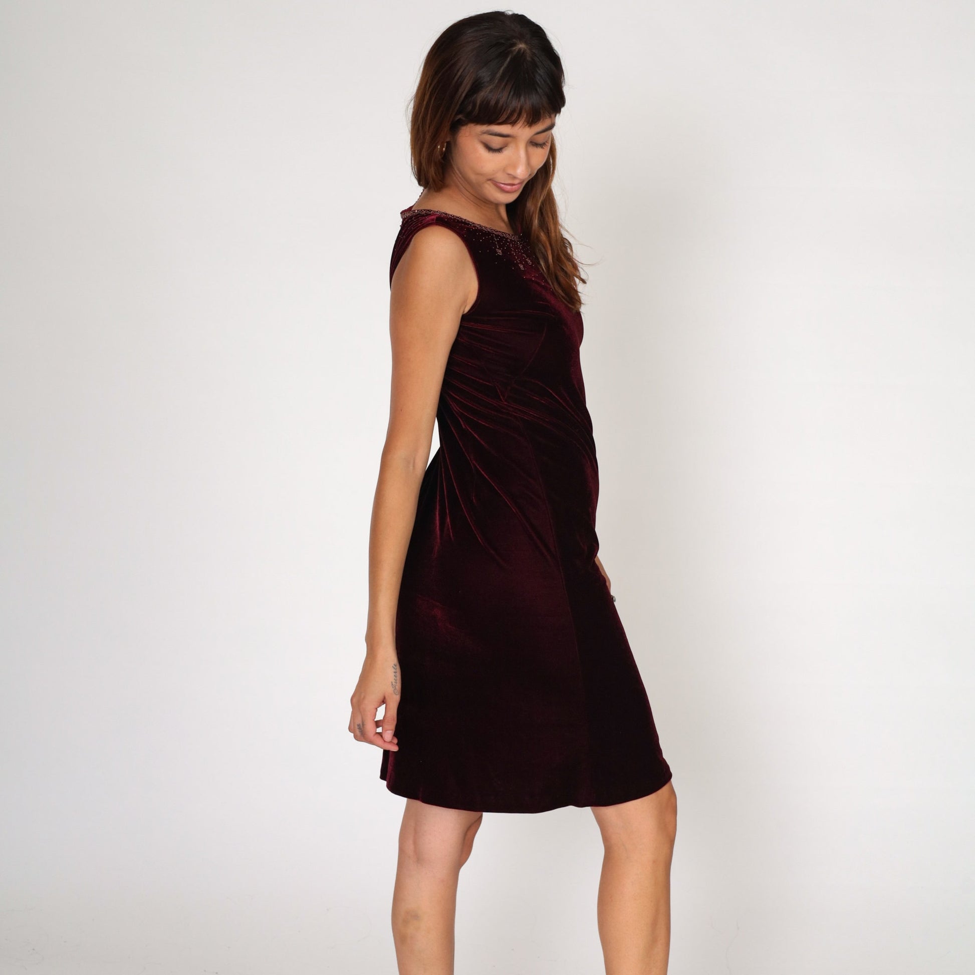 90s Burgundy Velvet Mini Dress Beaded Neckline Sleeveless Sheath Small S