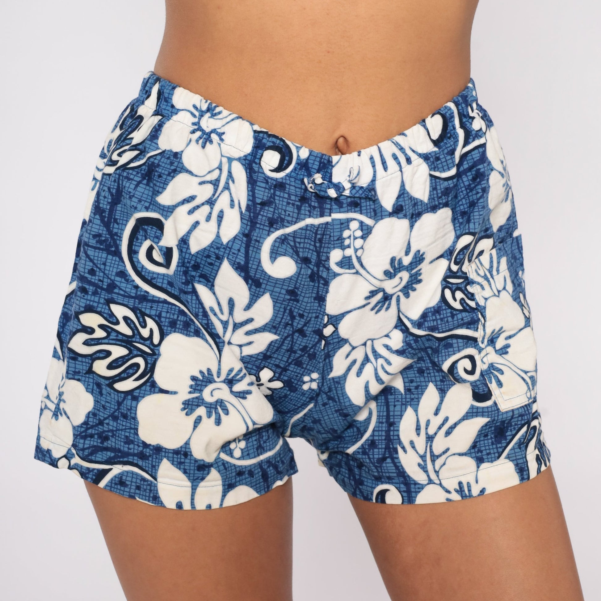 90s Hawaiian Floral Shorts Blue Hibiscus High Waist Cotton Small