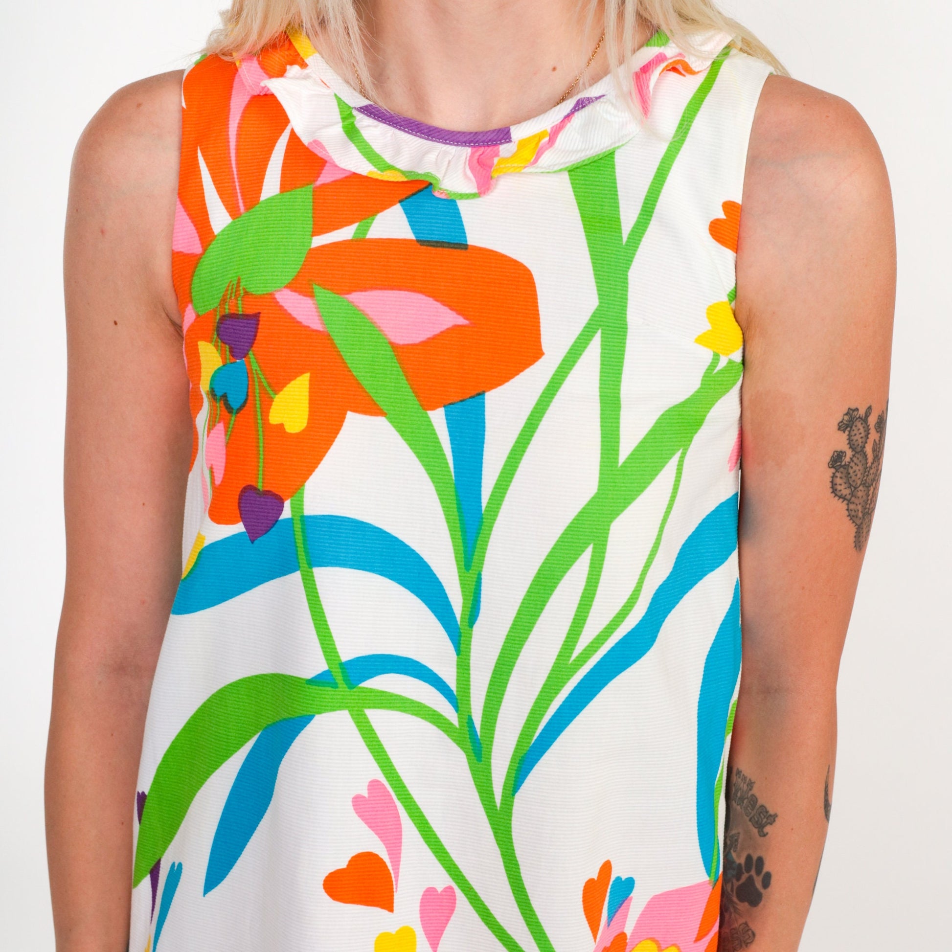 60s Floral Heart Keyhole Mini Dress White Shift Sleeveless 2XS
