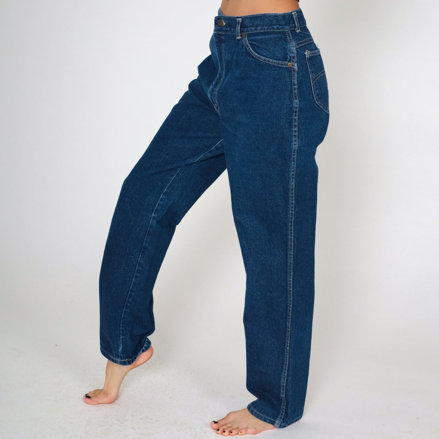 80s Dark Wash High Waisted Jeans Straight Leg Tapered Cotton Denim Medium