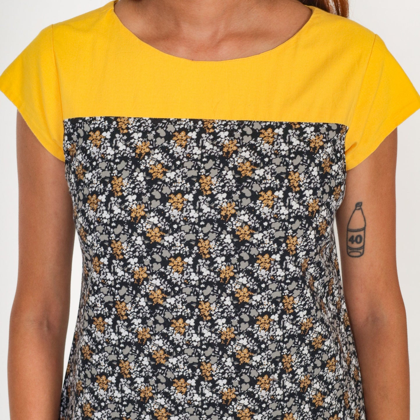 1960s Mod Floral Mini Dress Yellow Black Cap Sleeve Shift Extra Small
