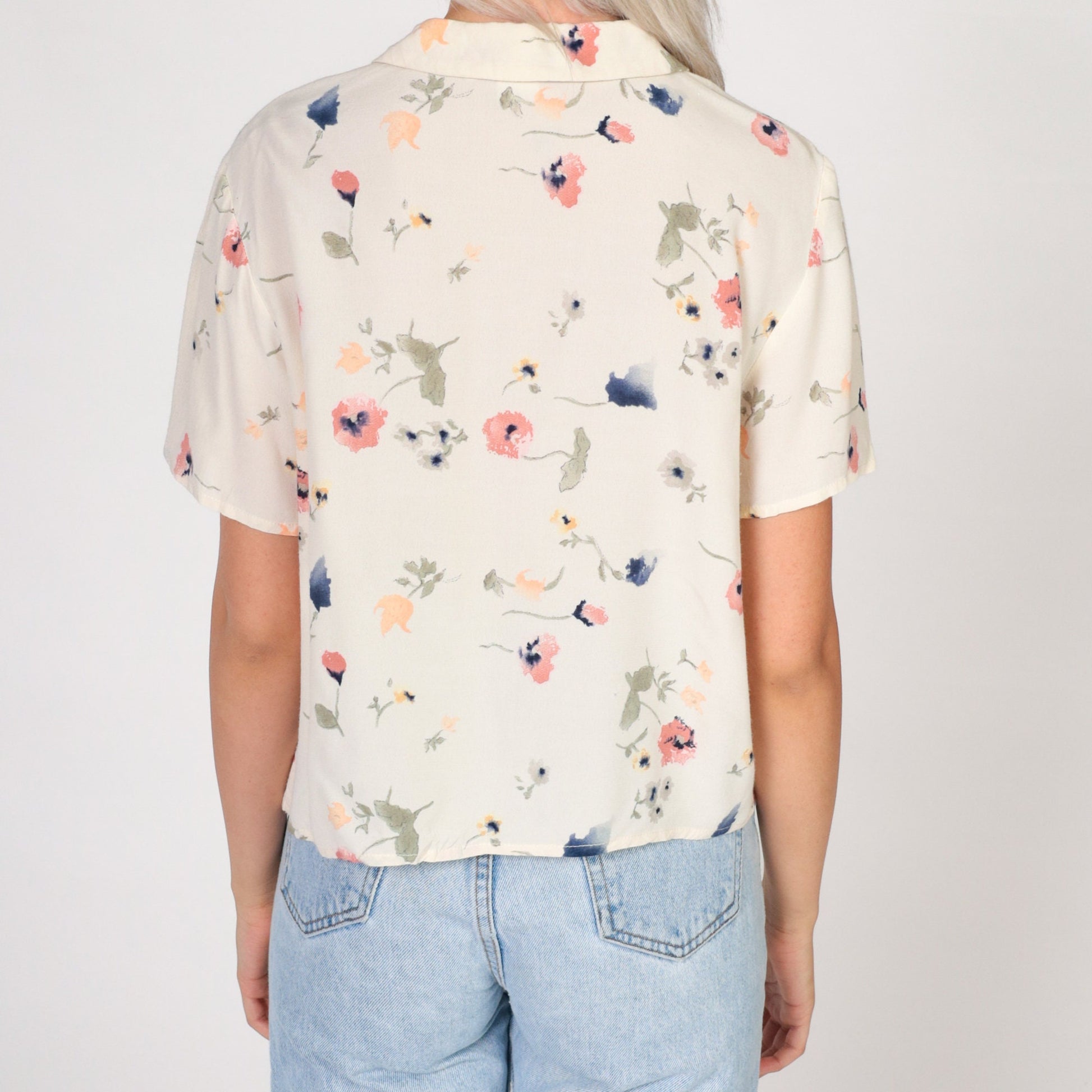 90s Cream Watercolor Floral Button-Up Blouse Short Sleeve Collared Petite Small