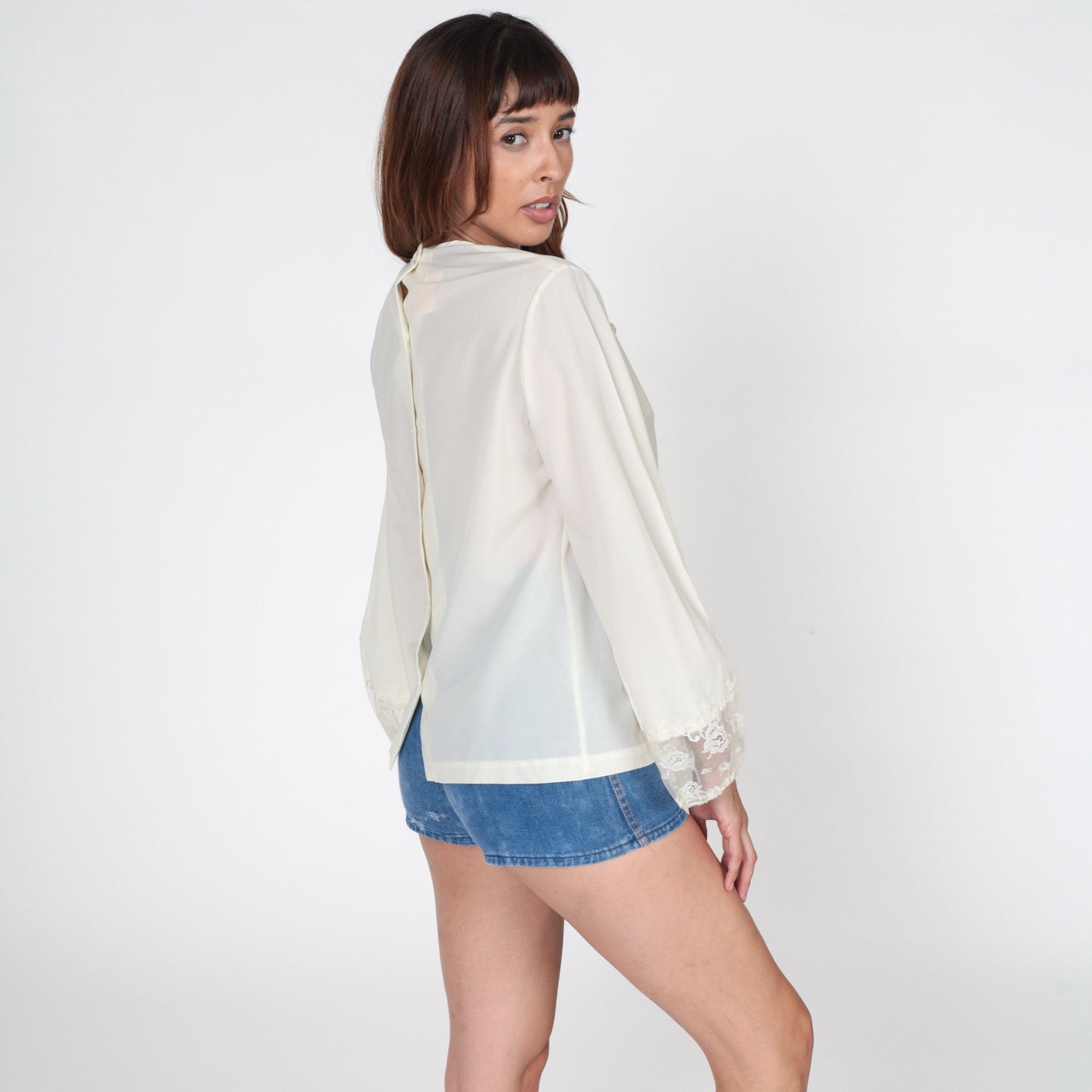 70s Off-White Lace Ruffle Tuxedo Blouse Button Back Long Sleeve Small