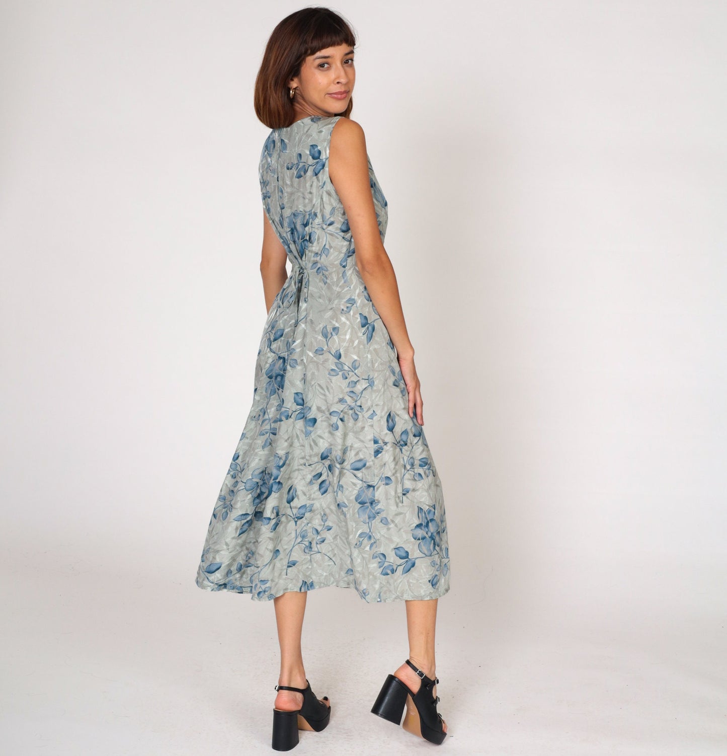 00s Fashion Bug Floral Midi Dress Grey Blue Embossed Leaf Sleeveless Medium 10
