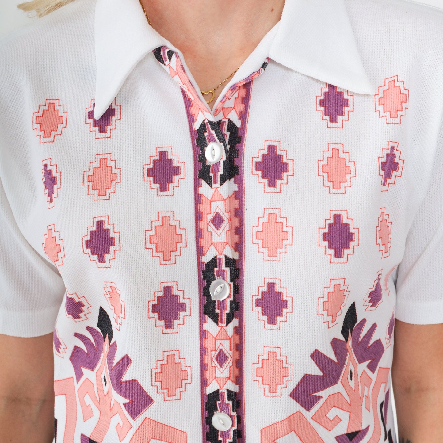 70s Geometric Print Button-Up Blouse White Short Sleeve Shirt Medium
