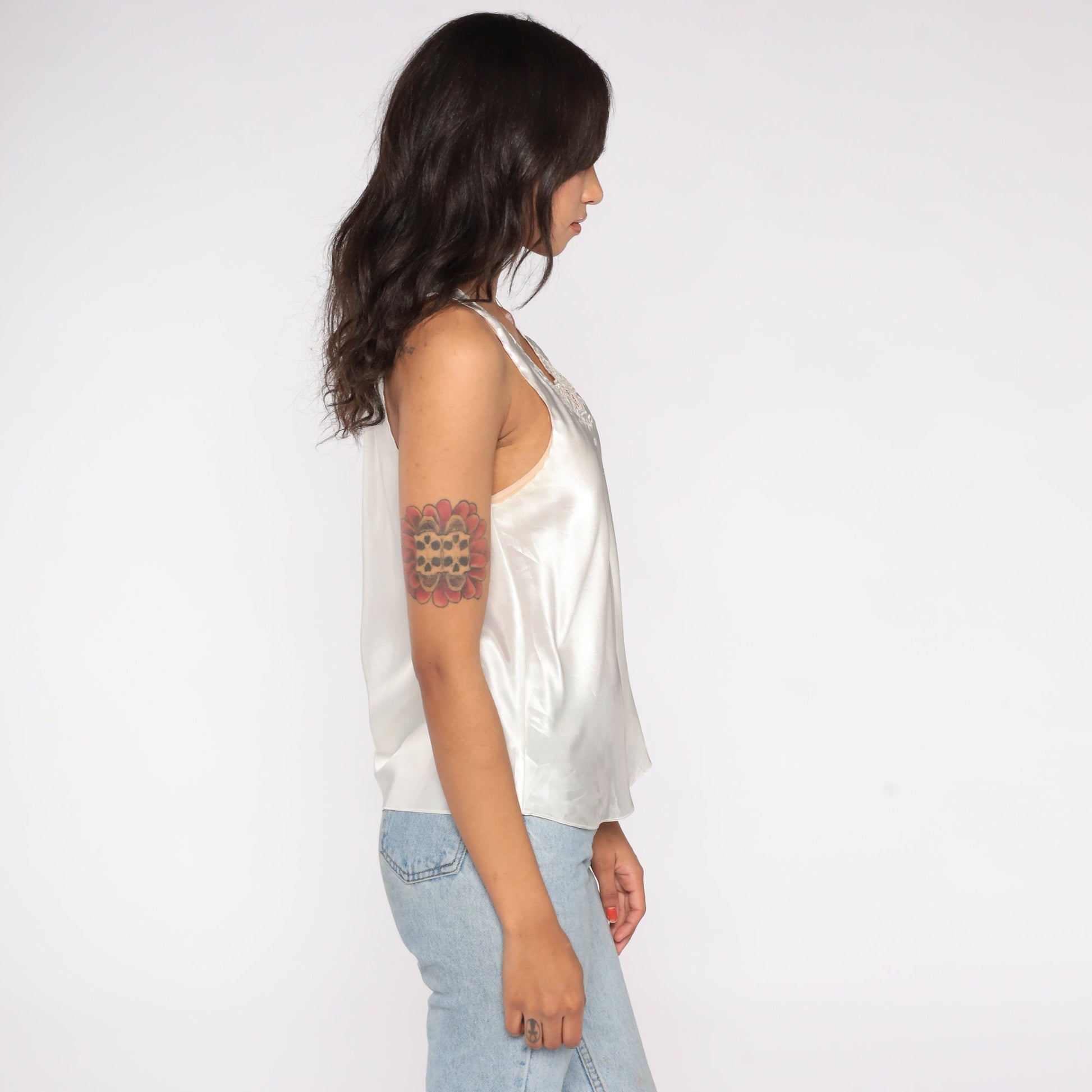 90s White Satin Cutout Tank Top Floral Embroidered Sleeveless Blouse Medium