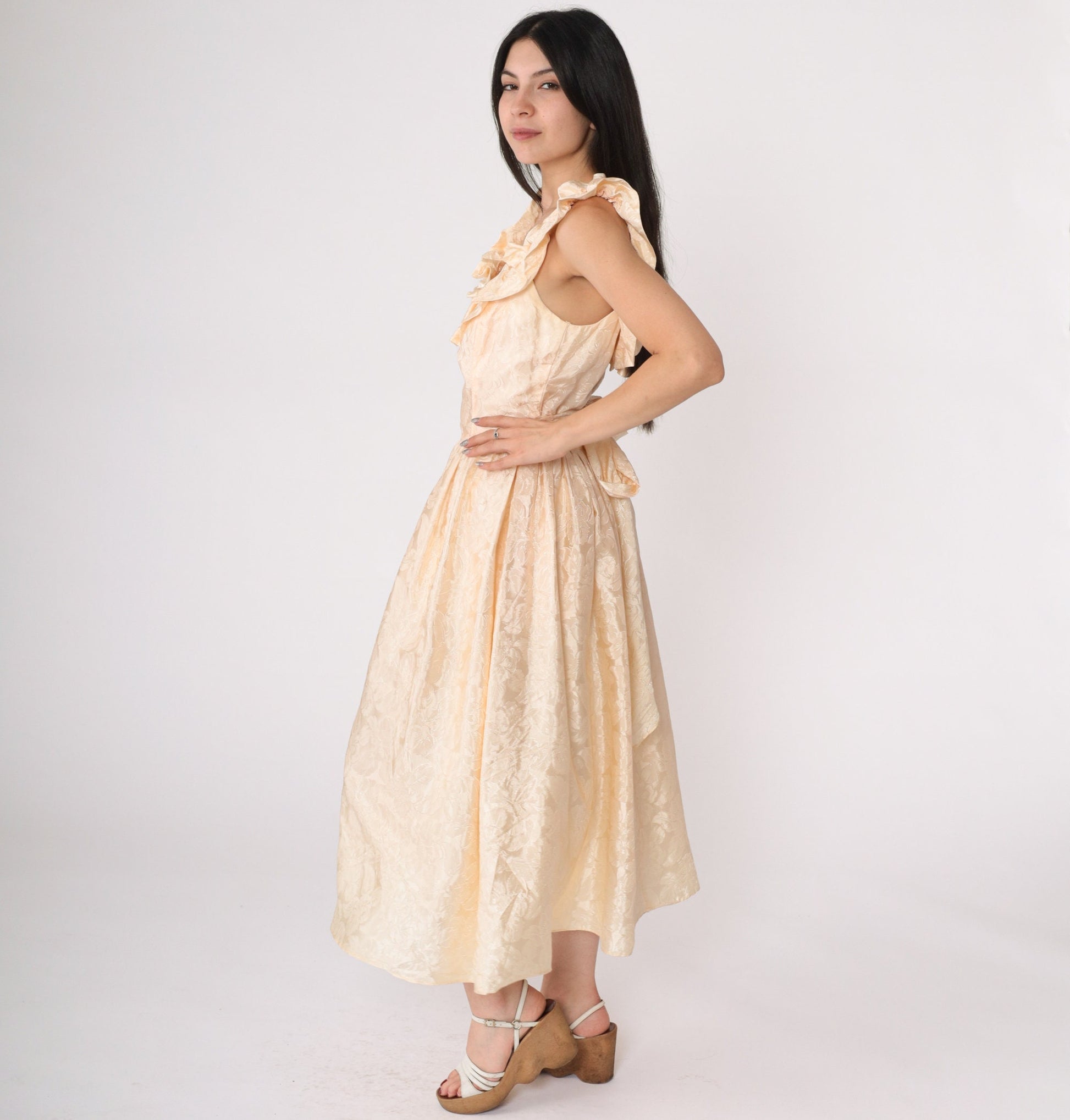 80s Peach Floral Embossed Prom Dress Basque Waist Midi Ruffled Neckline Small