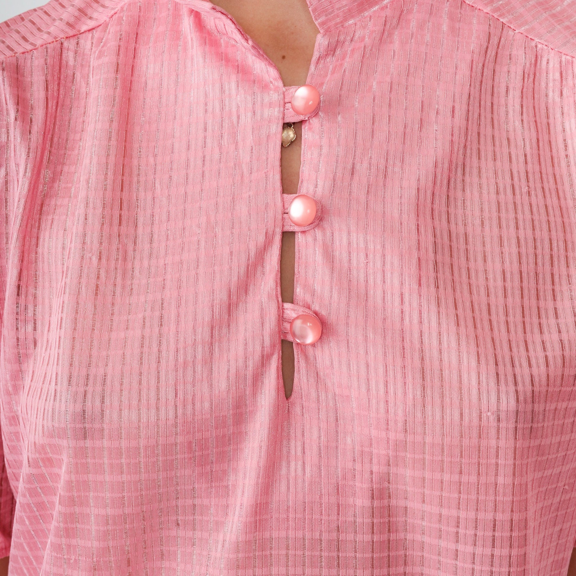 70s Pink Checkered Mandarin Collar Blouse Shiny Half-Button Short Sleeve Small
