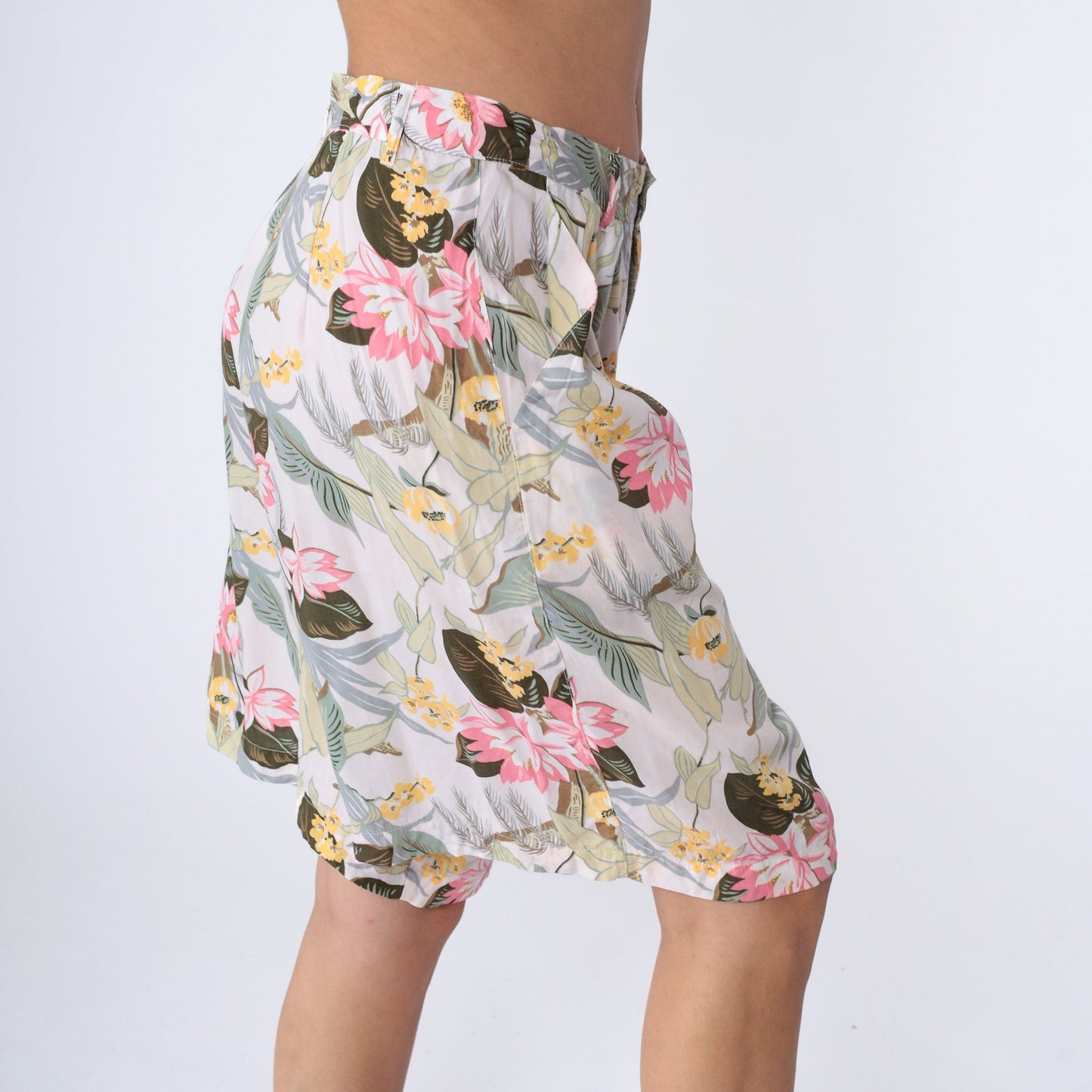 90s GAP Floral High-Waisted Shorts Tropical Print White Rayon Medium