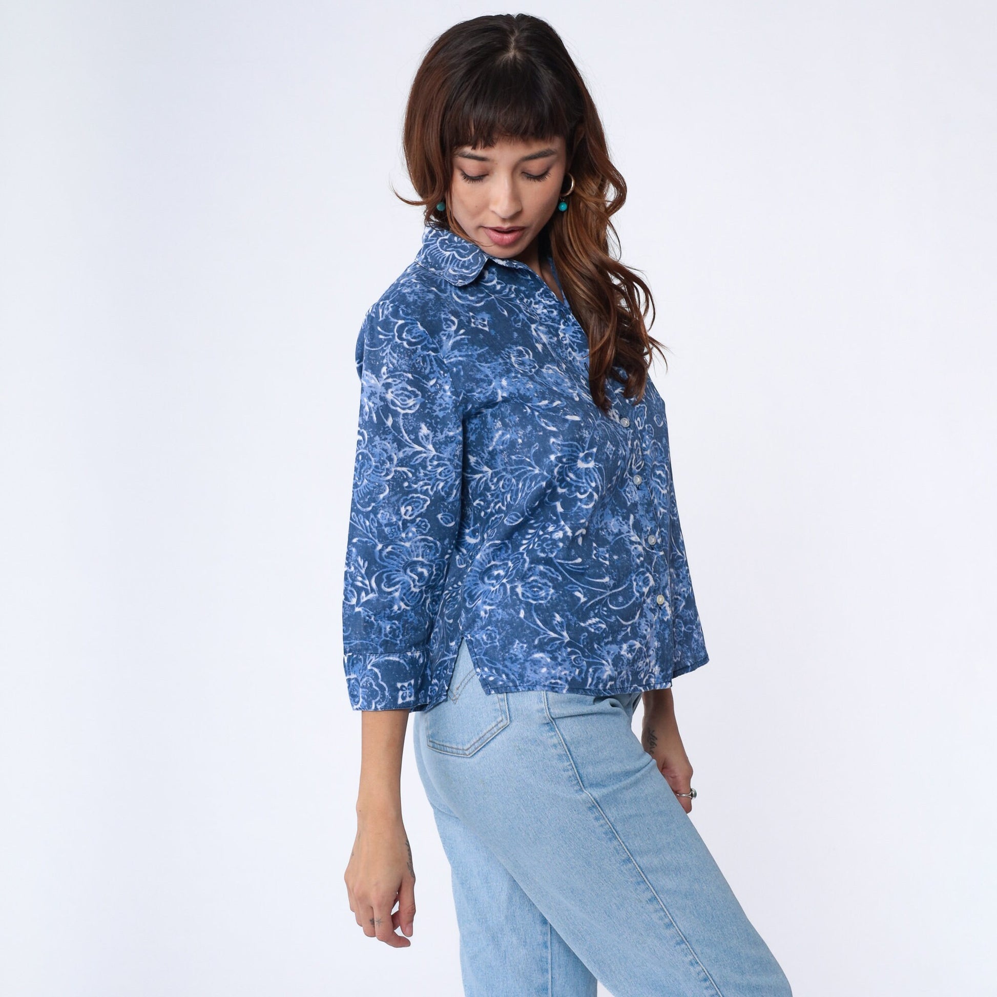 90s Blue Floral Batik Button-Up Blouse 3/4 Sleeve Shirt Medium