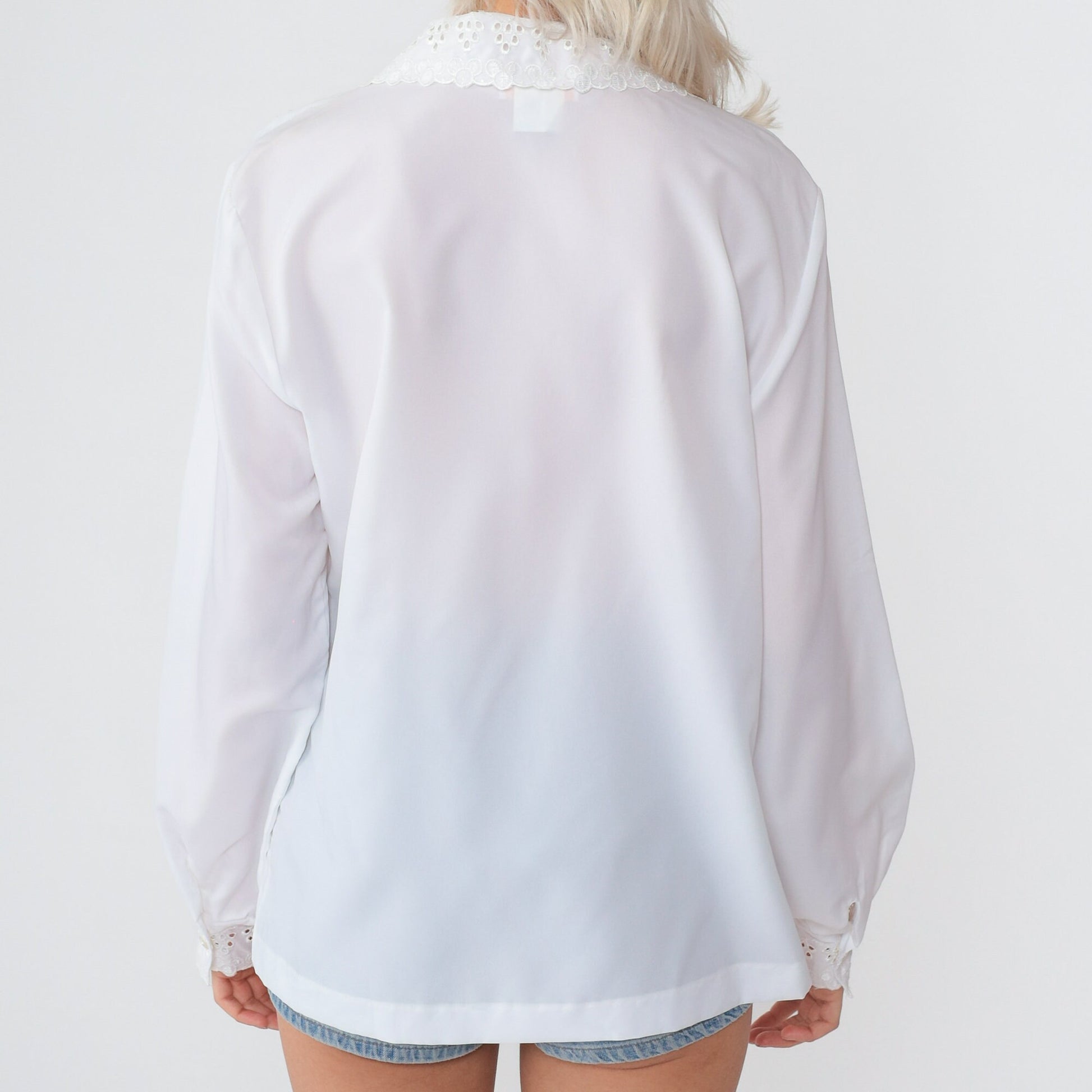 70s Lee Mar White Embroidered Floral Cutwork Blouse Button-Up Medium M