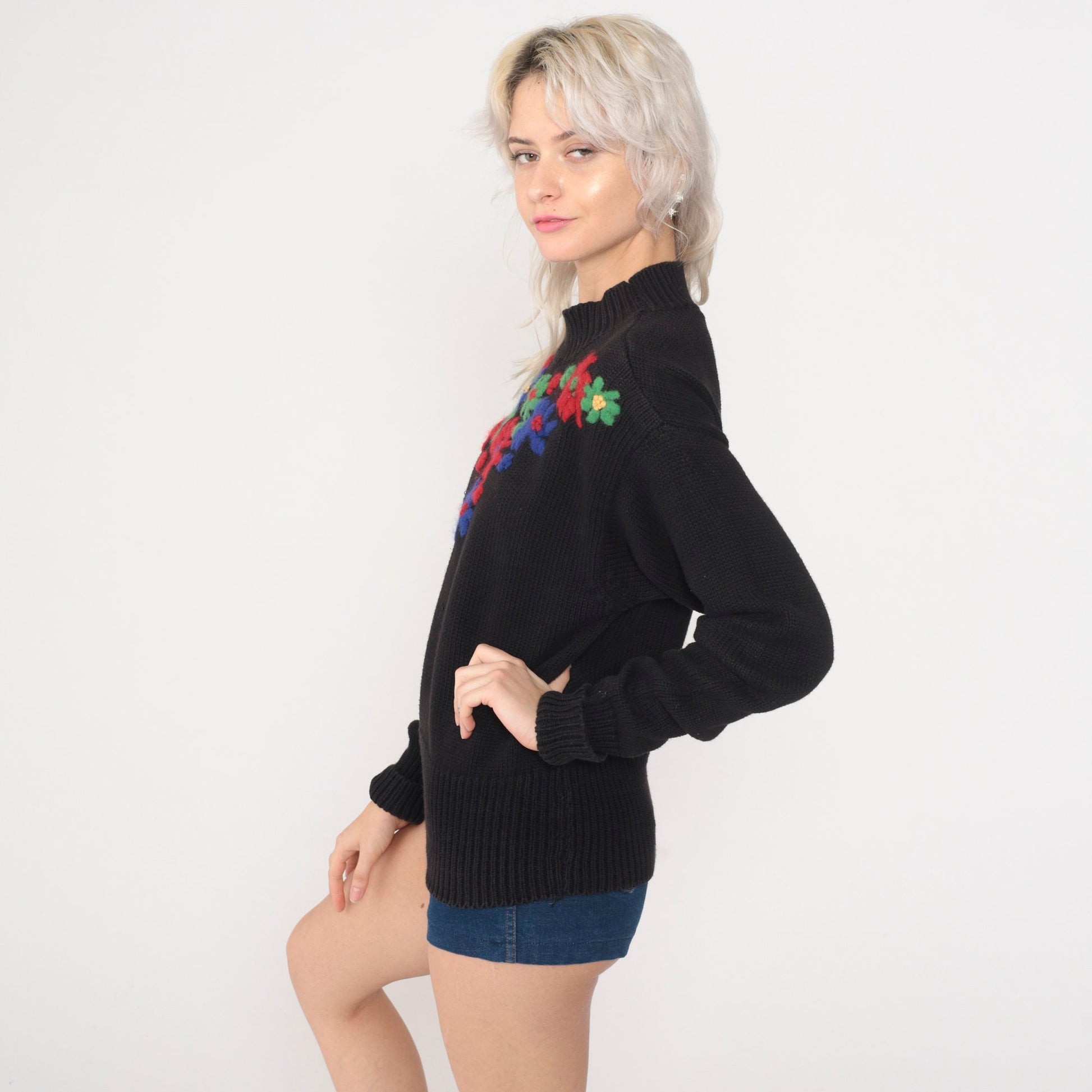 90s Esprit Floral Embroidered Black Cotton Sweater Small