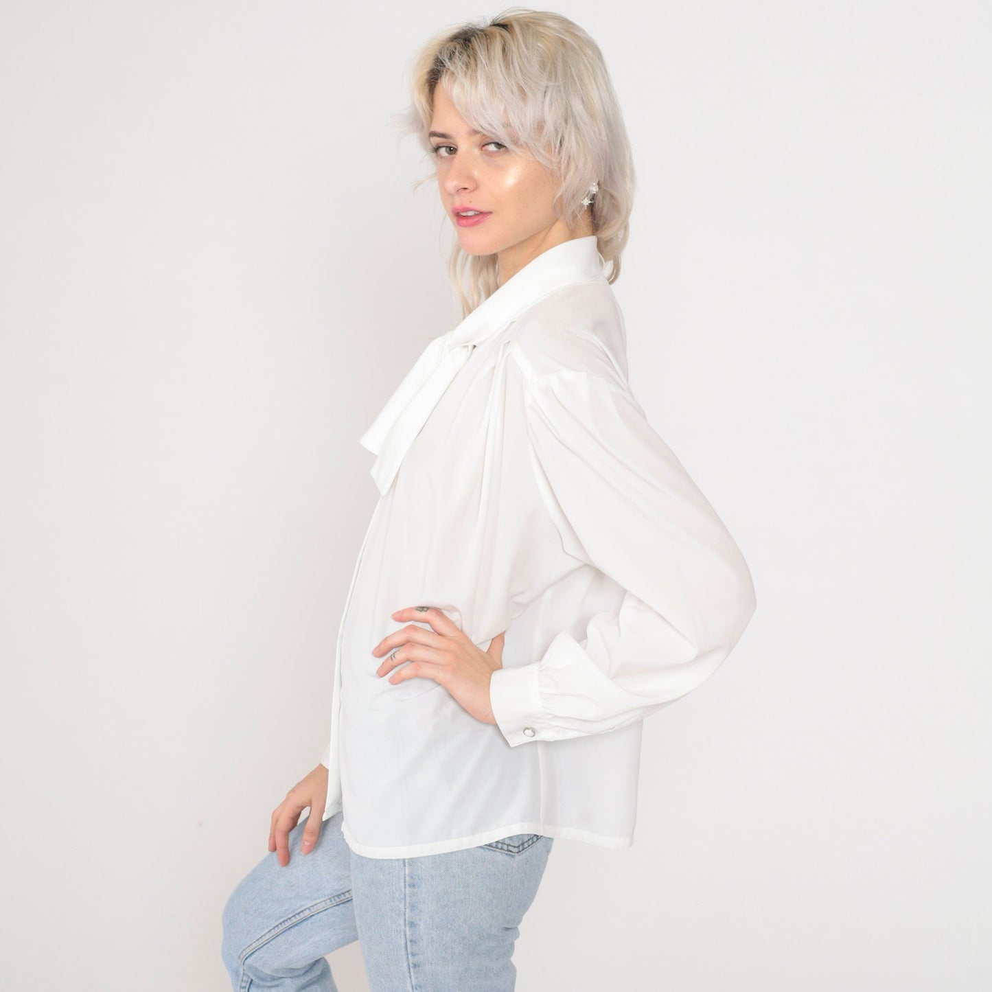90s Koret White Button-Up Blouse Ascot Tie Long Sleeve Large L