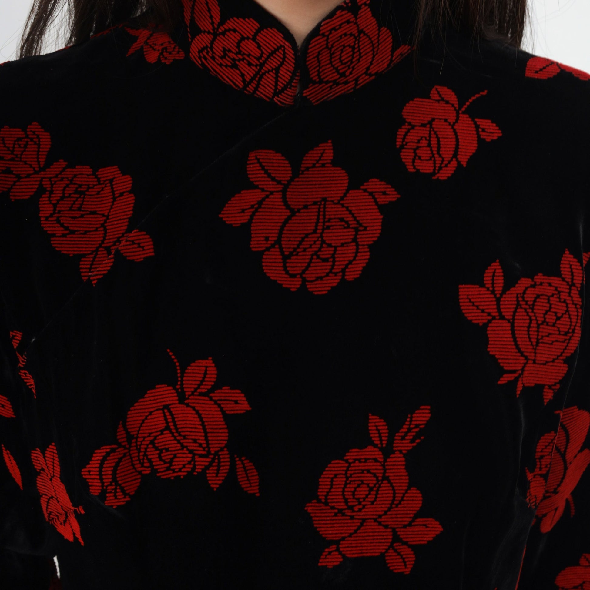 90s Black Velvet Cheongsam Dress Red Rose Floral Mandarin Collar Midi Small