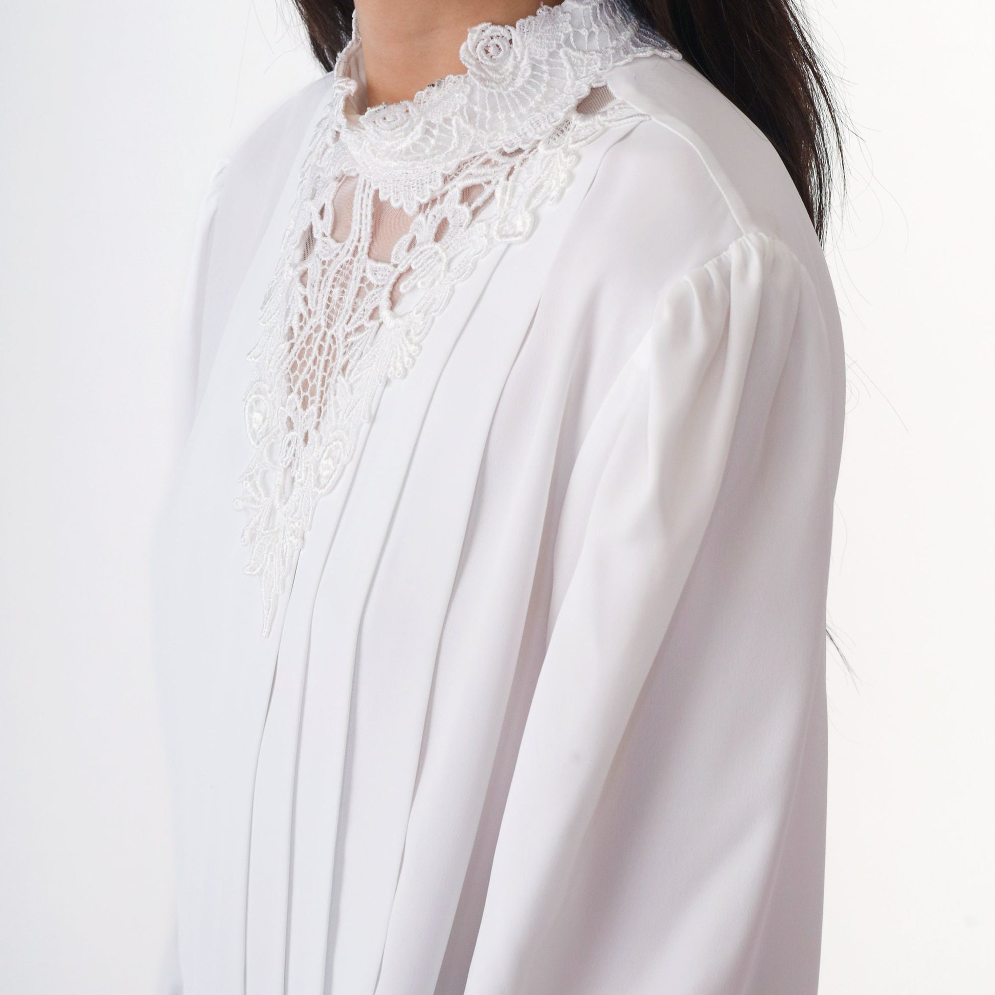 90s White Lace Collar Blouse Puff Sleeve Pleated Front Small